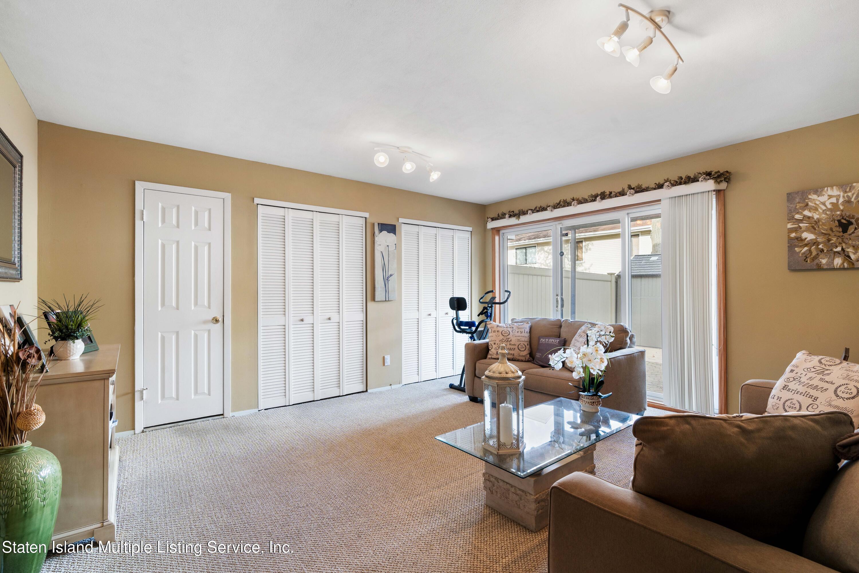 107 Redwood Loop