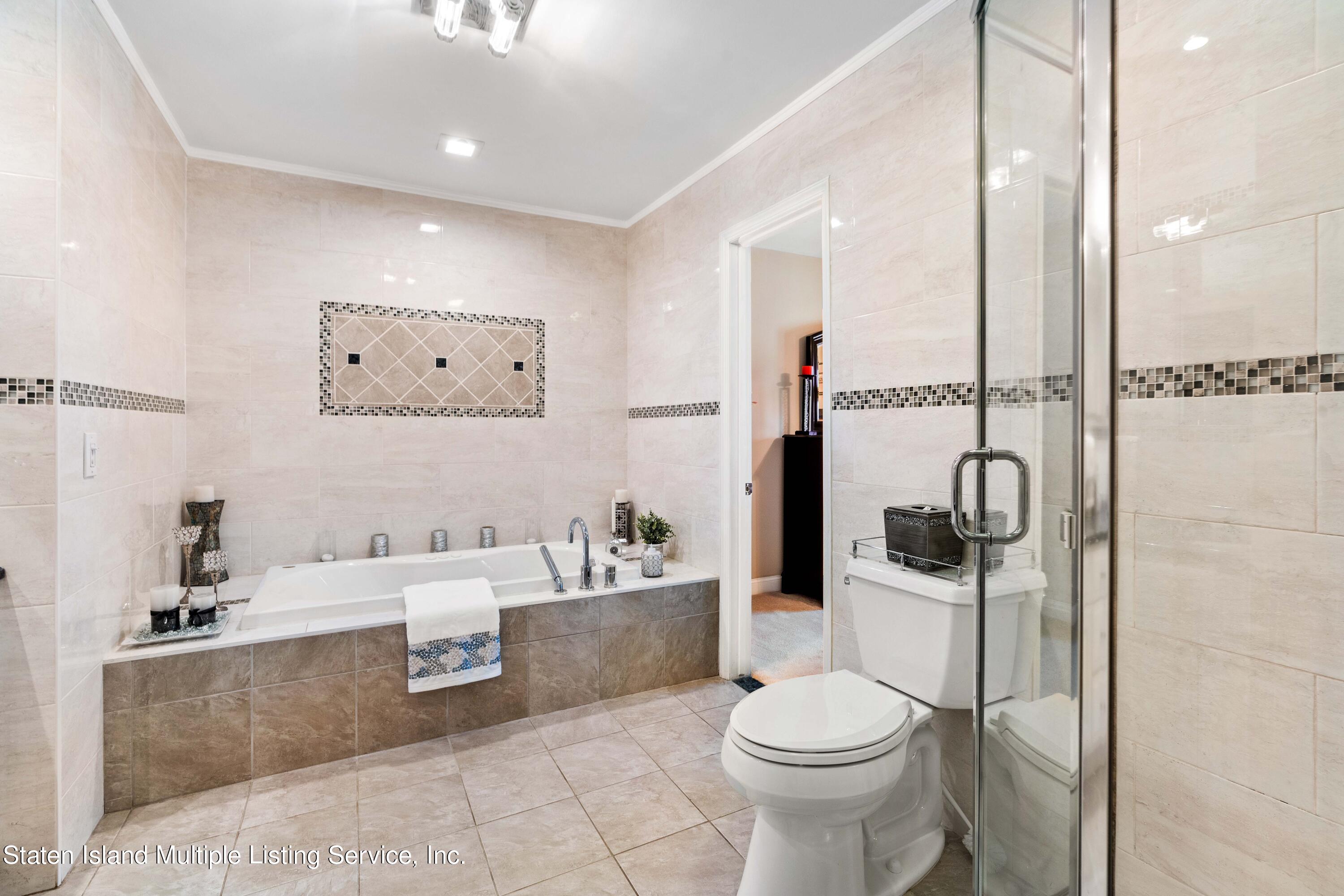 107 Redwood Loop