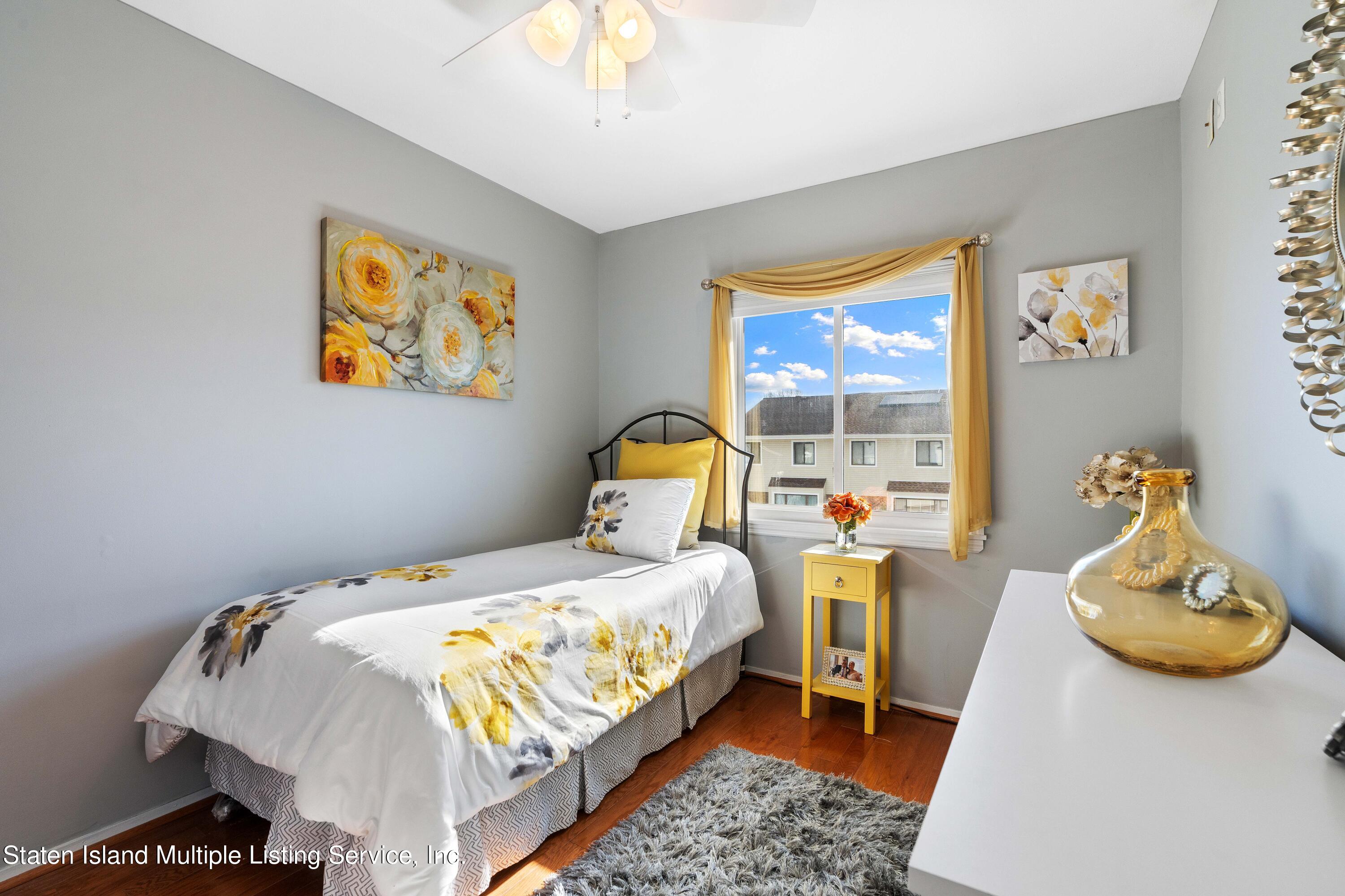 107 Redwood Loop