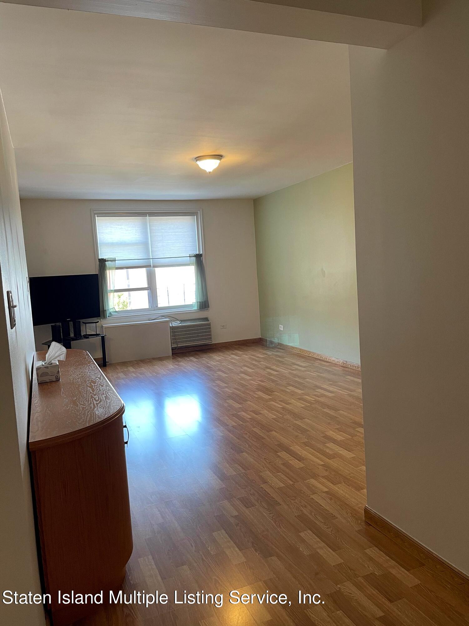 350 Richmond Terrace, 6q
