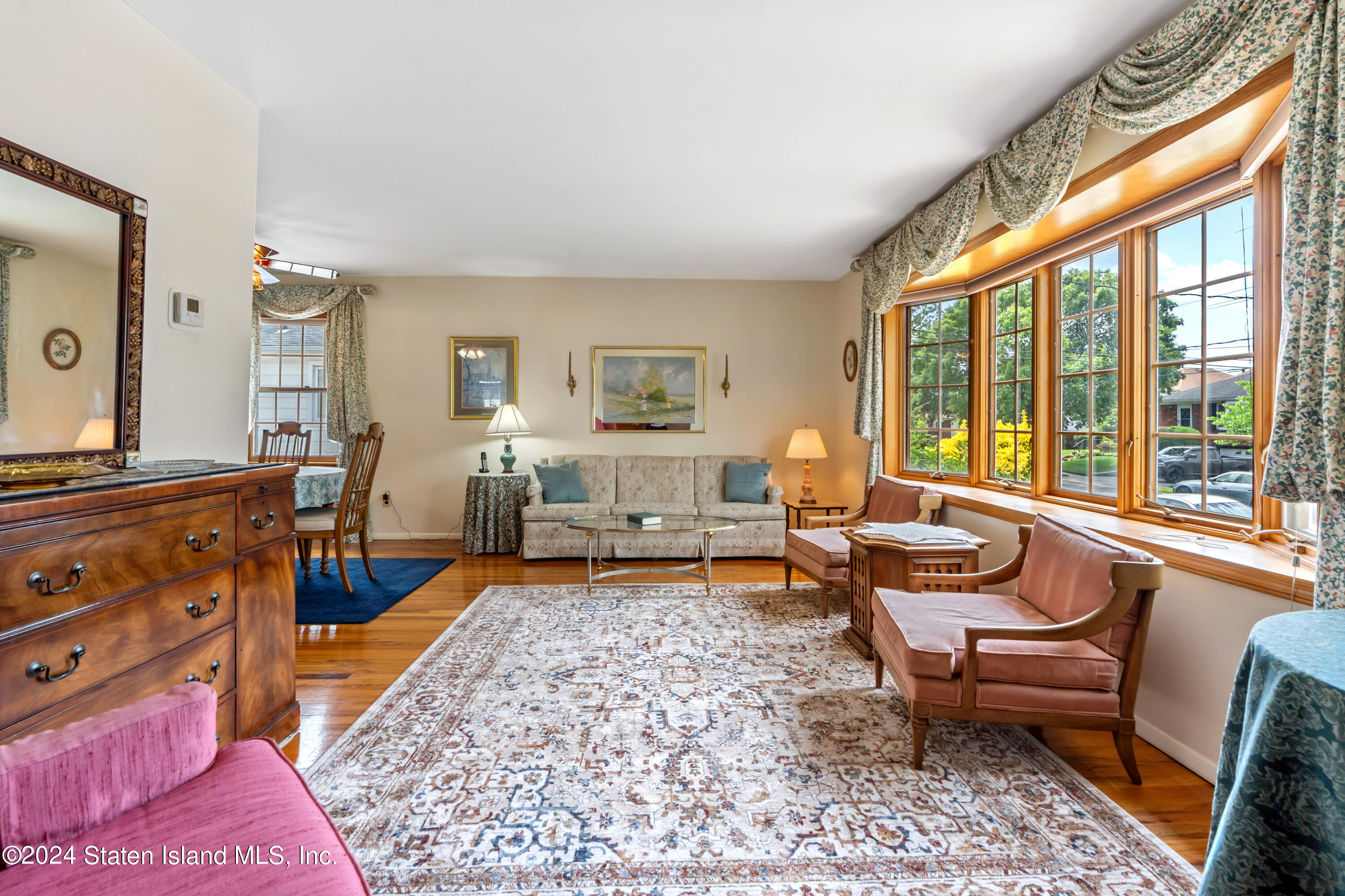 43 West Cedarview Avenue