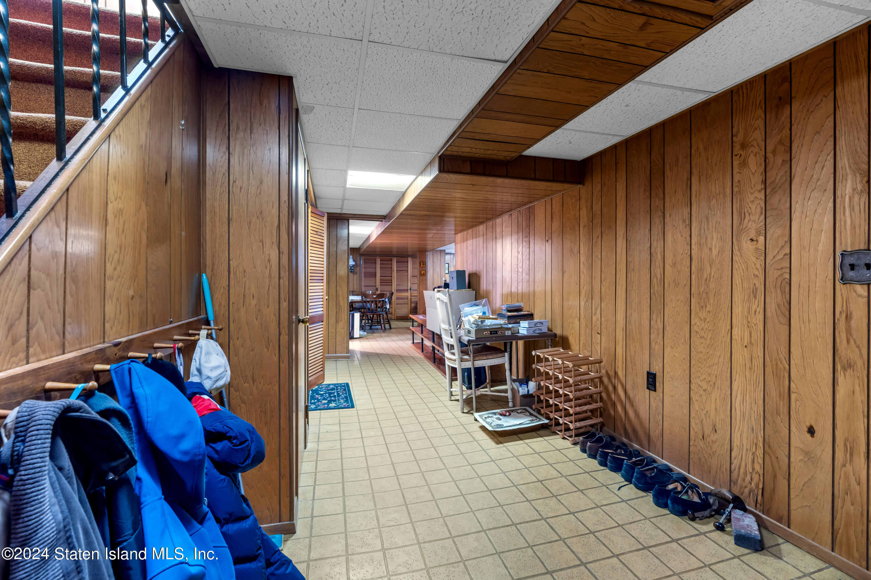 43 West Cedarview Avenue
