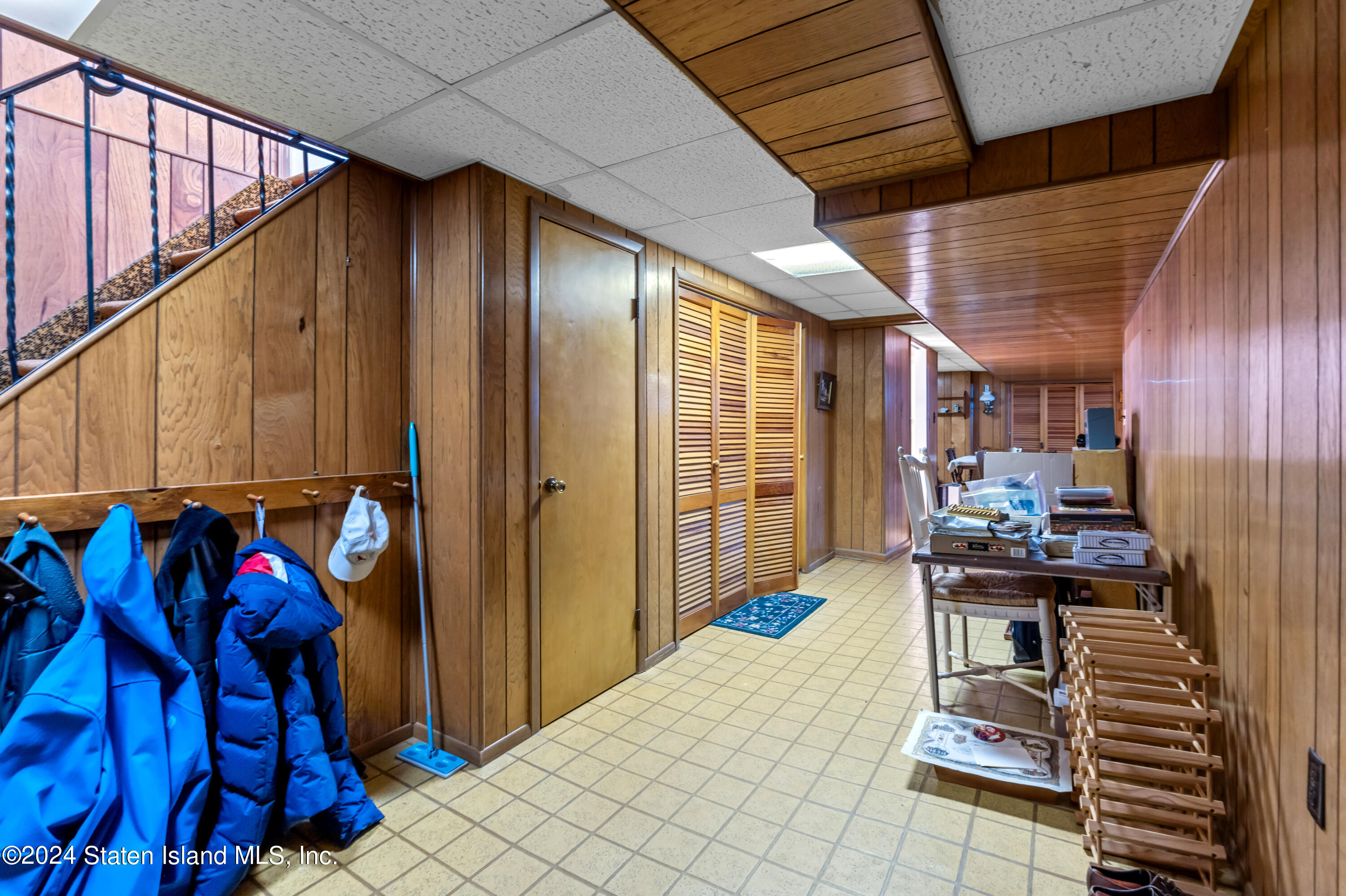 43 West Cedarview Avenue