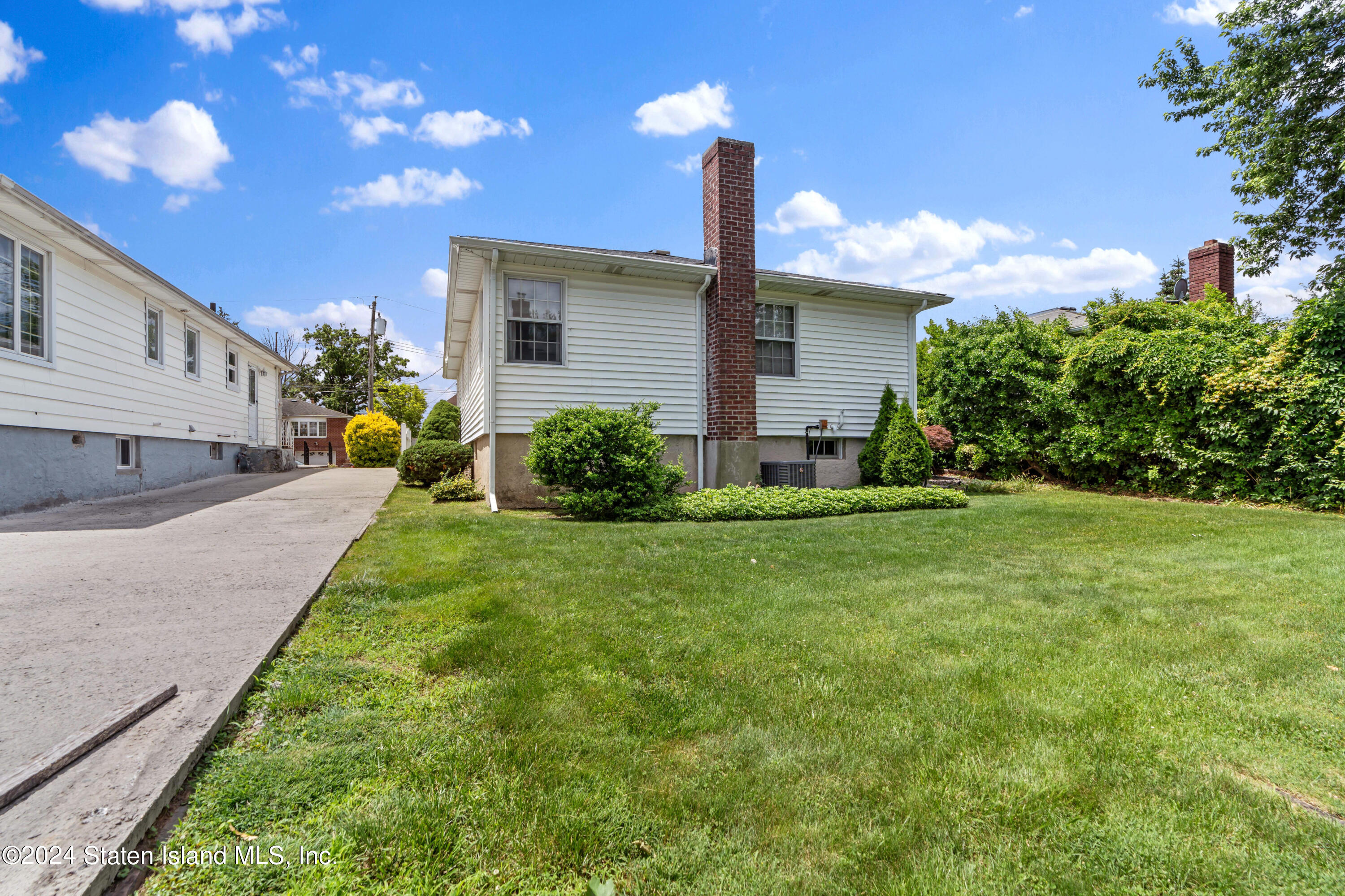 43 West Cedarview Avenue