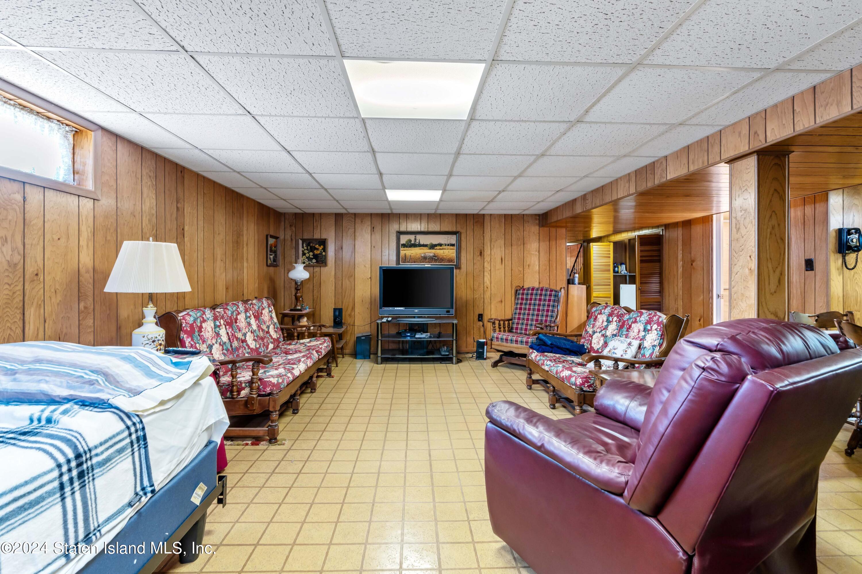 43 West Cedarview Avenue