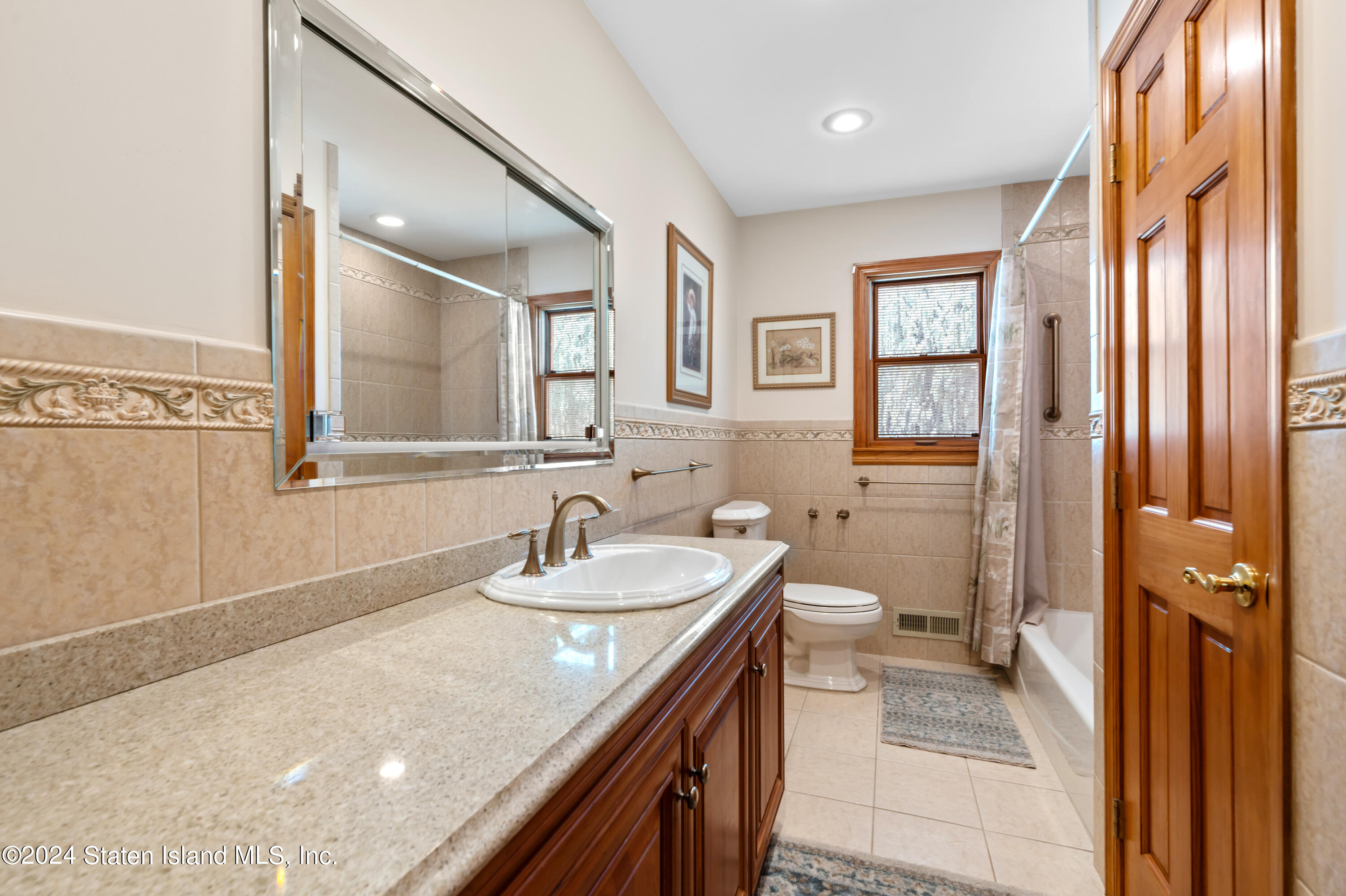 43 West Cedarview Avenue