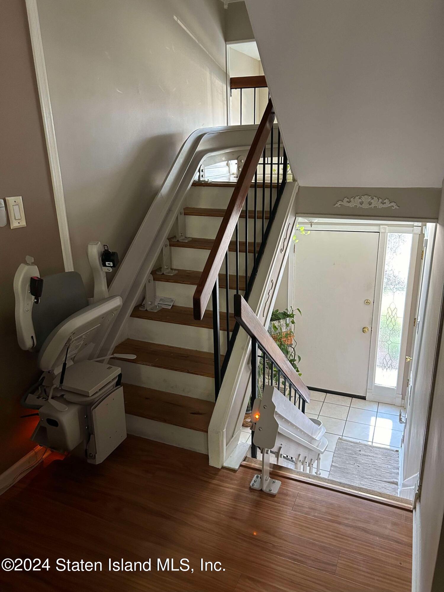 211 Dover Green