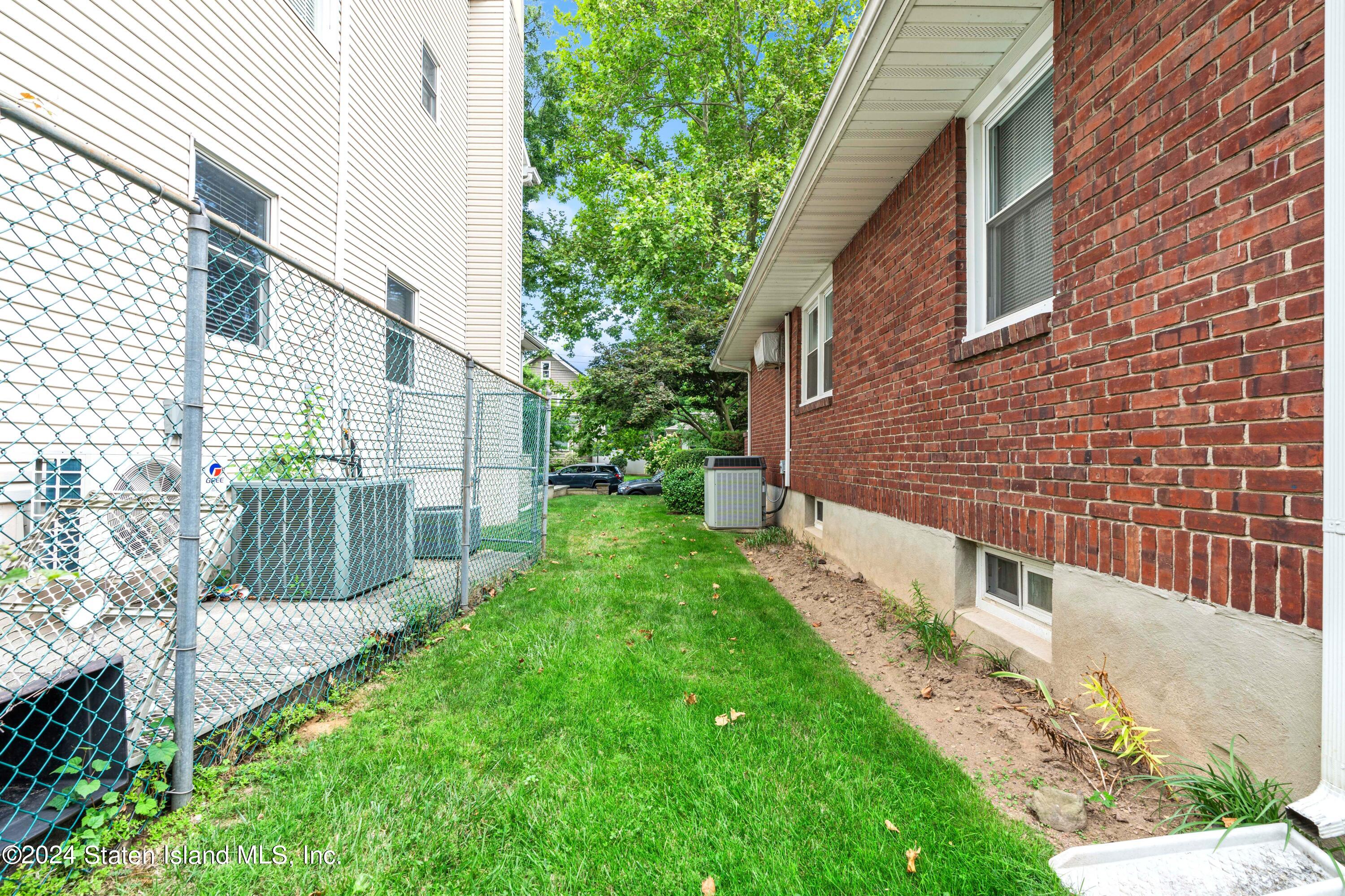123 9 Street