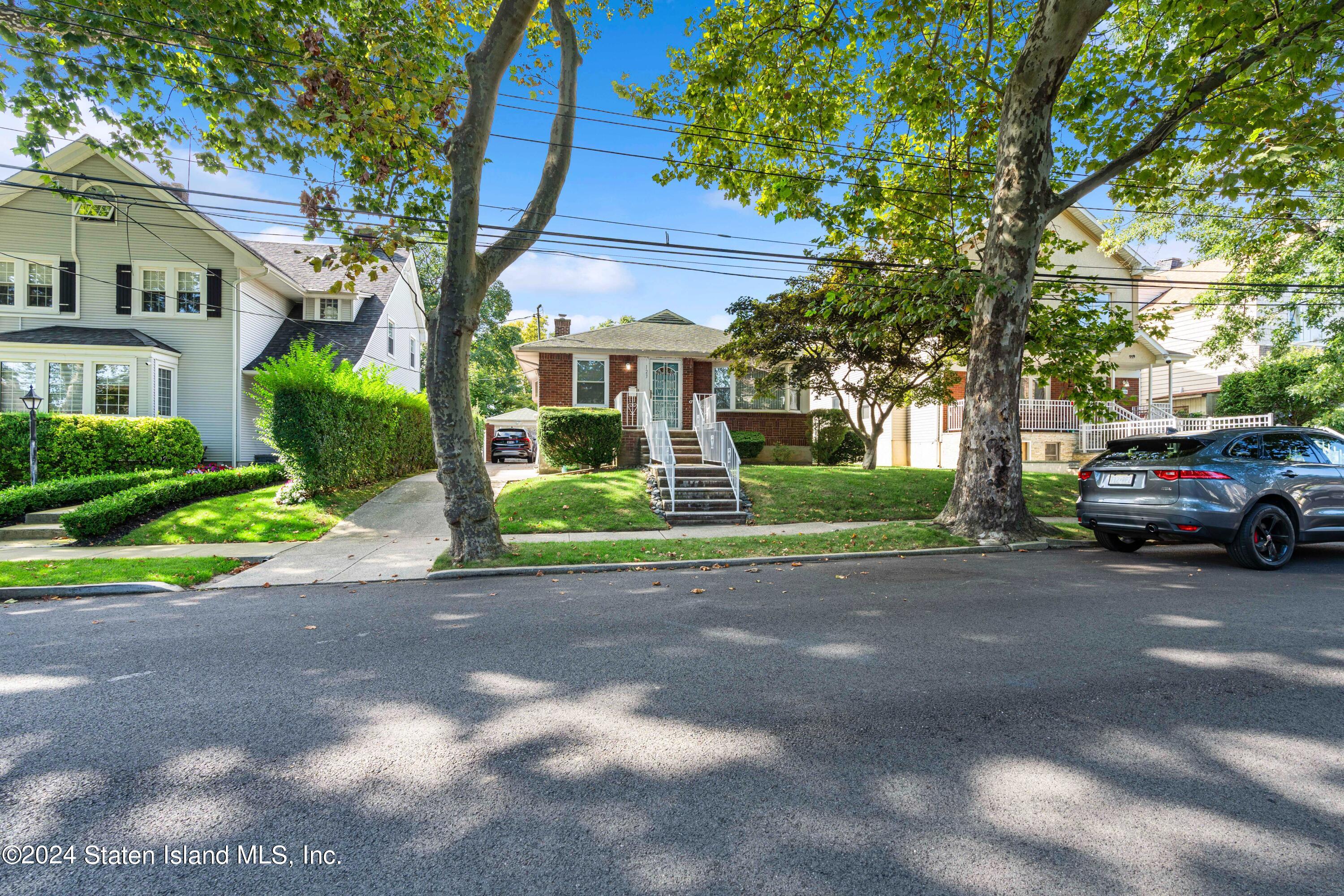 123 9 Street