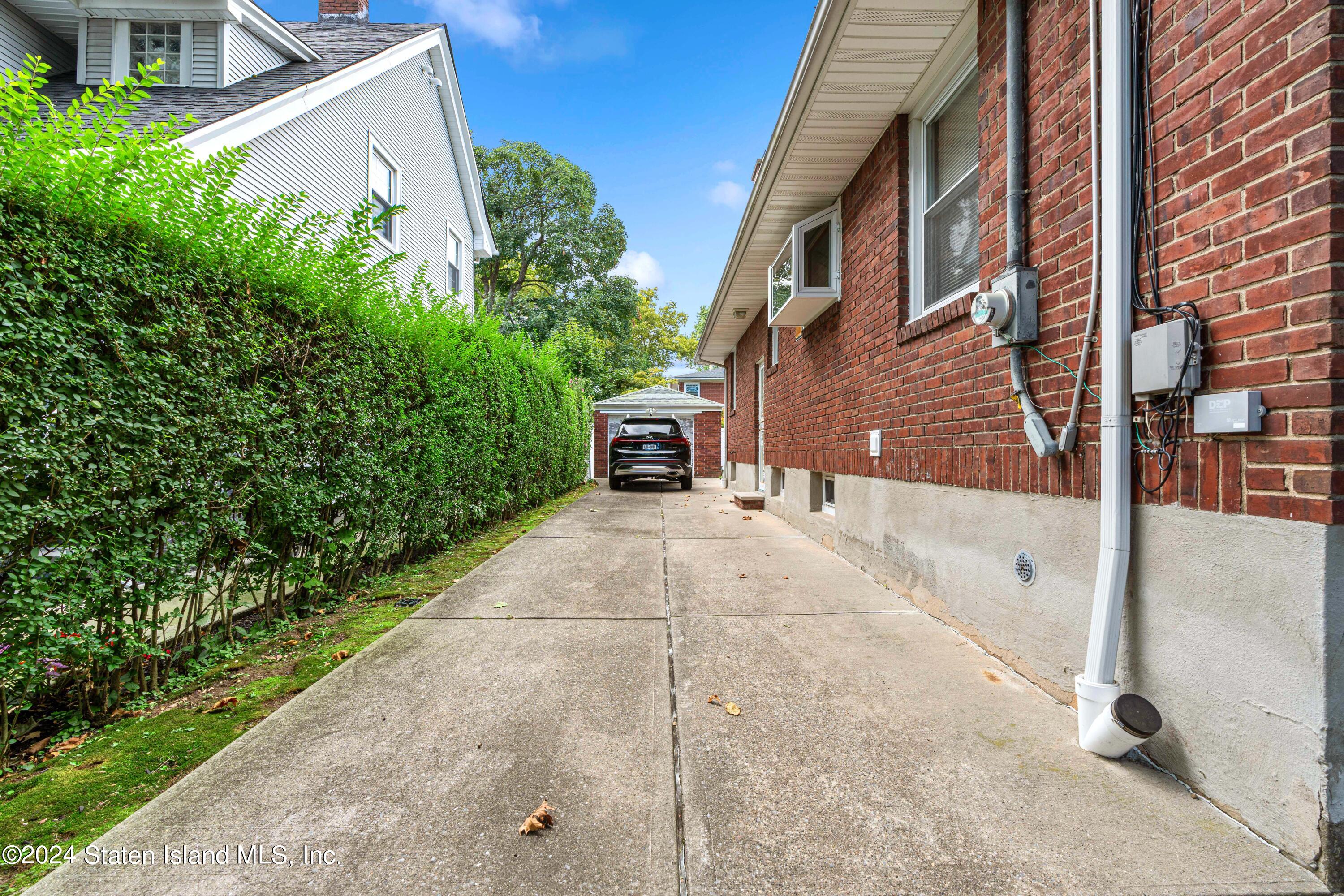 123 9 Street