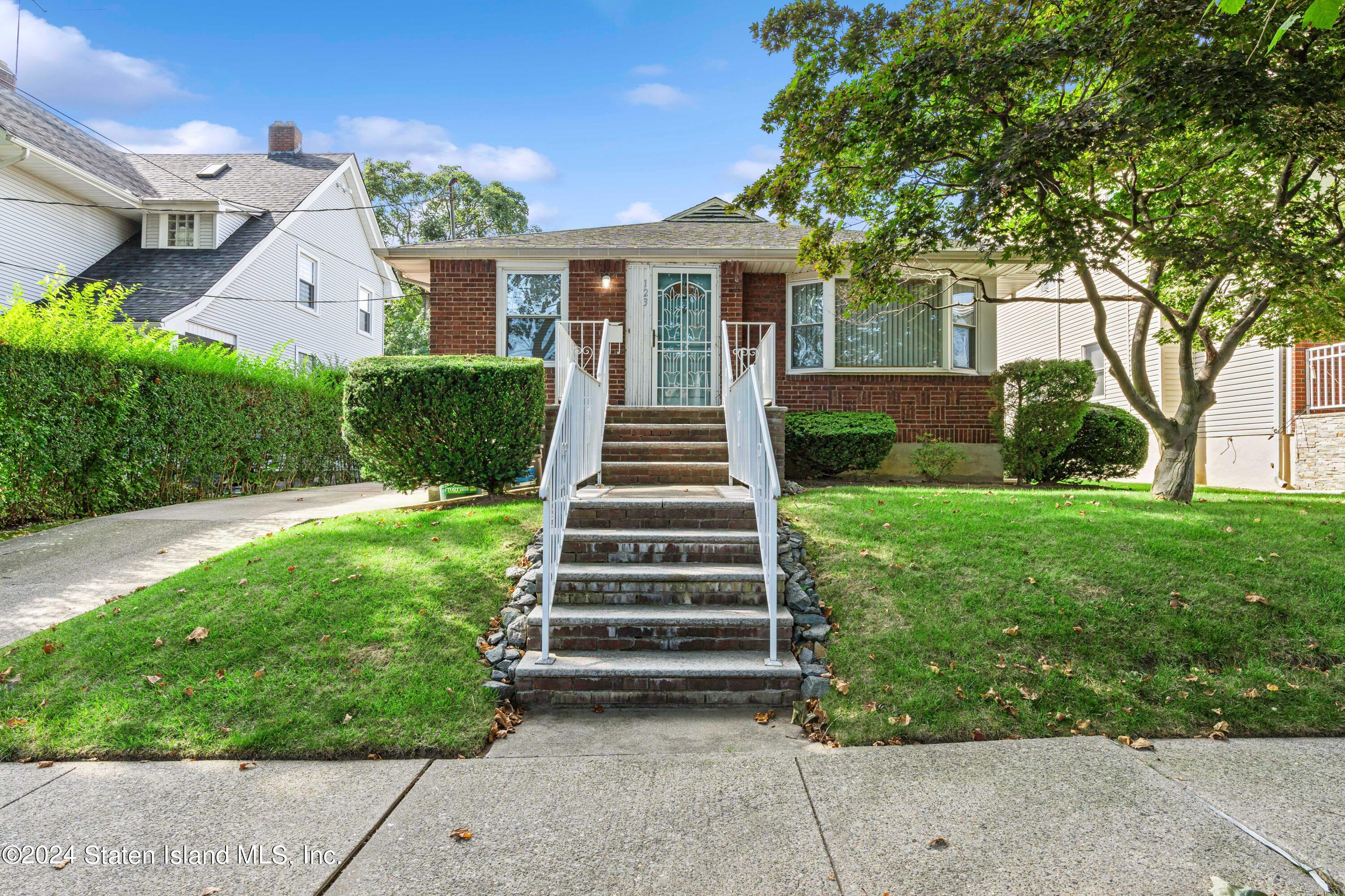 123 9 Street