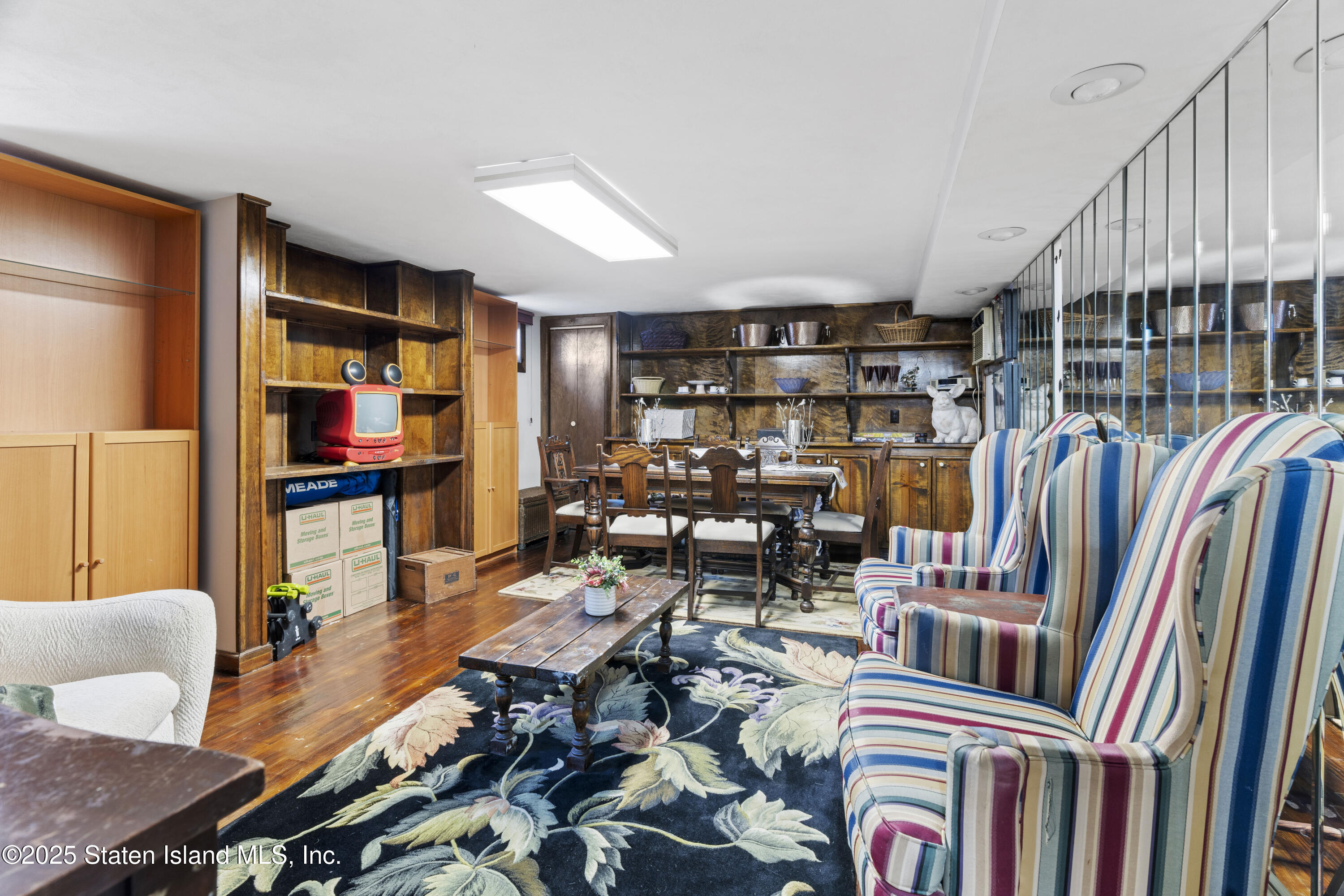 124 St Stephens Place
