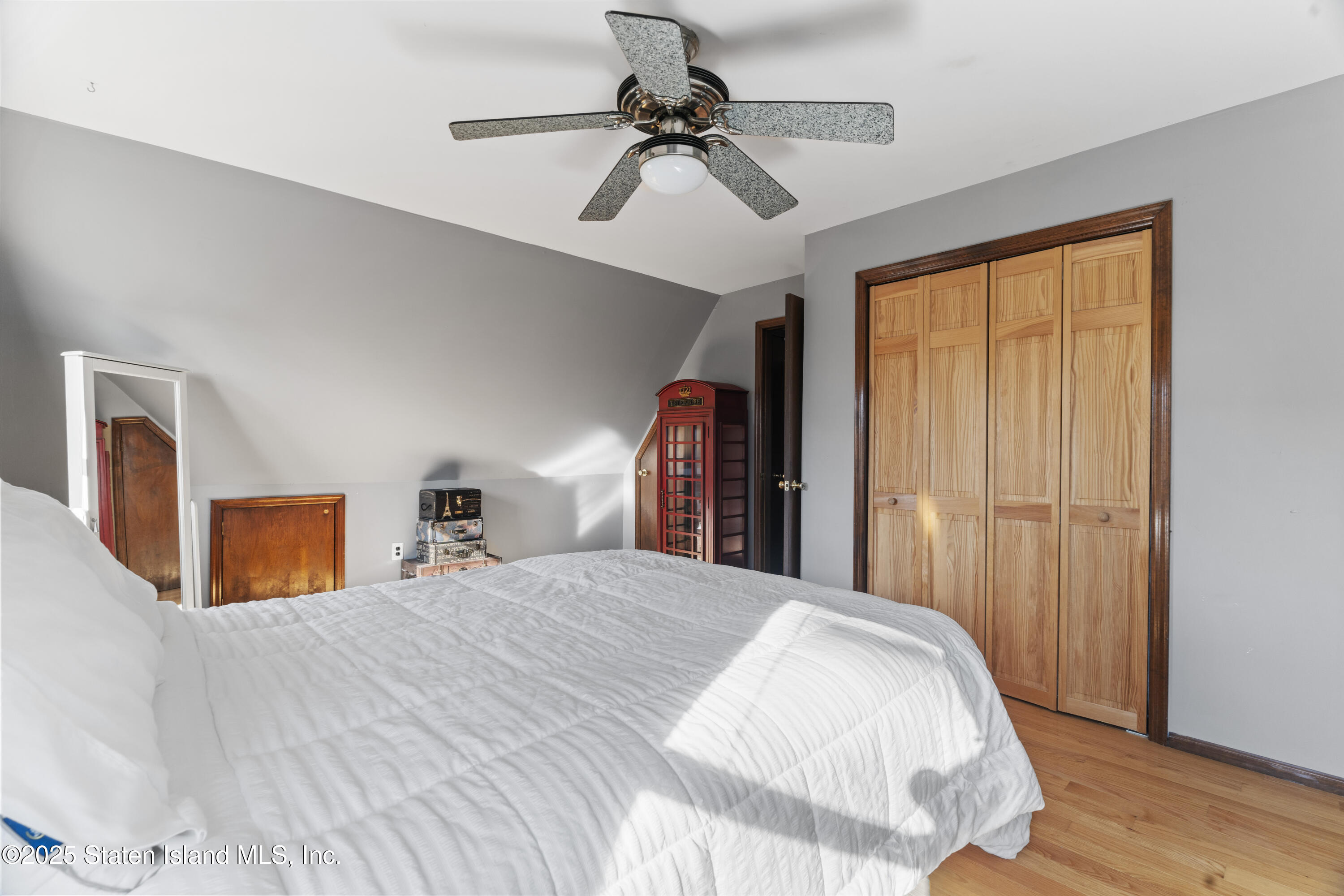 124 St Stephens Place