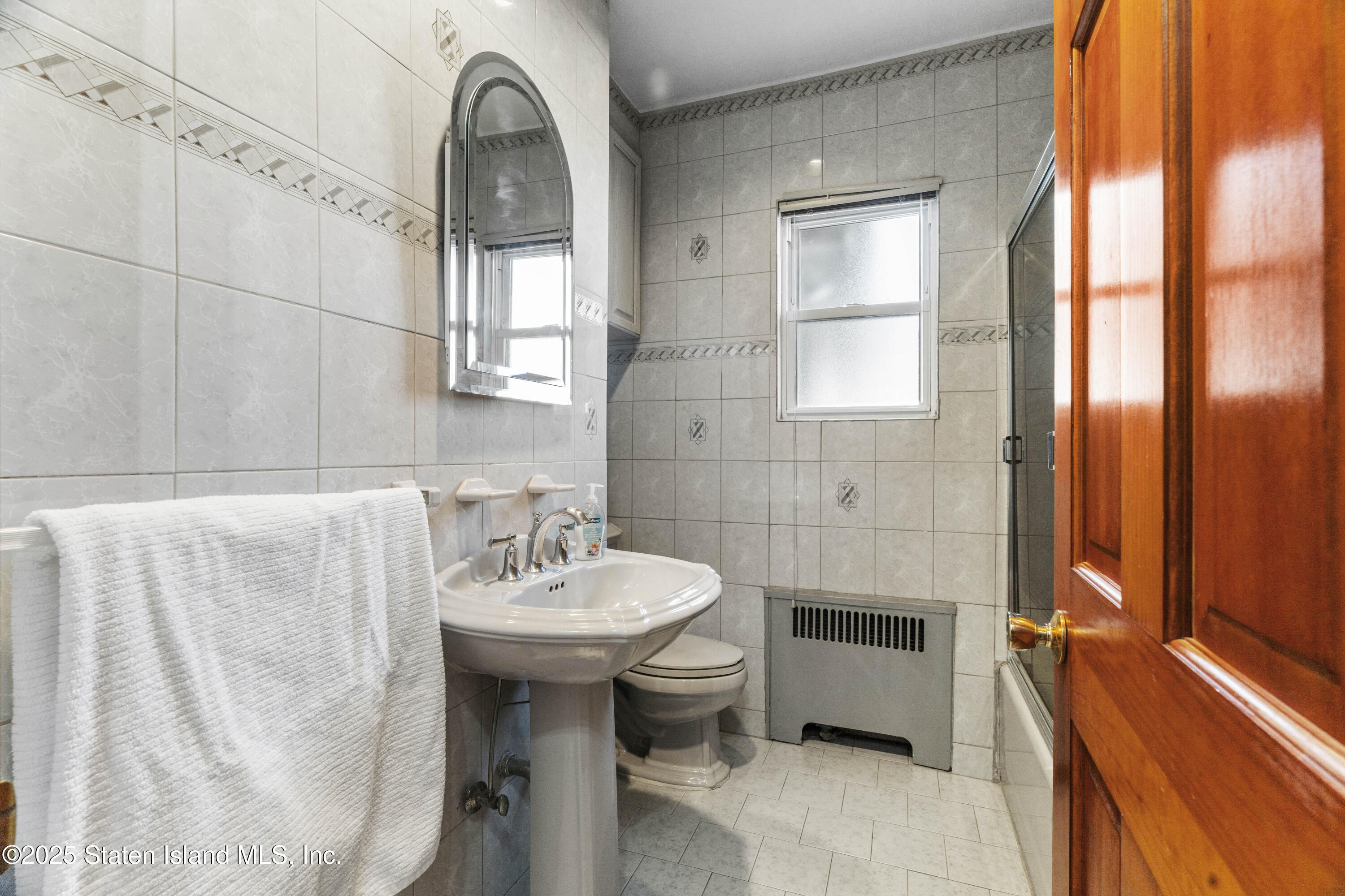 124 St Stephens Place