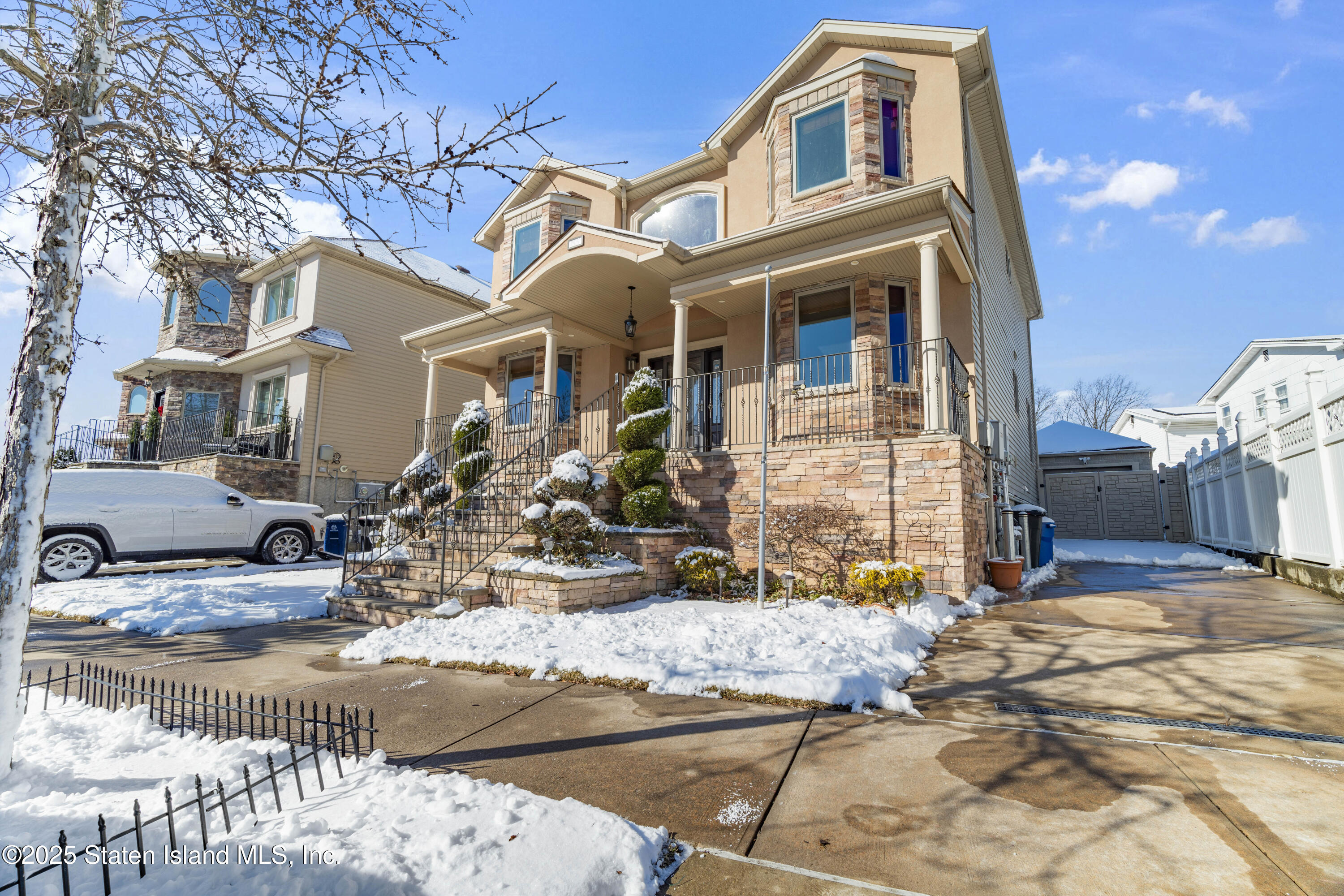 55 Tenafly Place