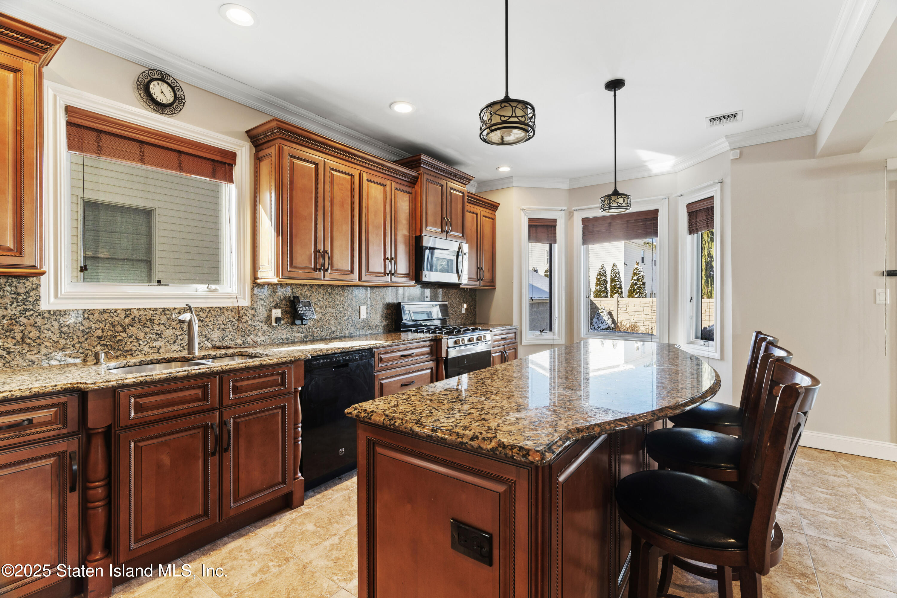 55 Tenafly Place