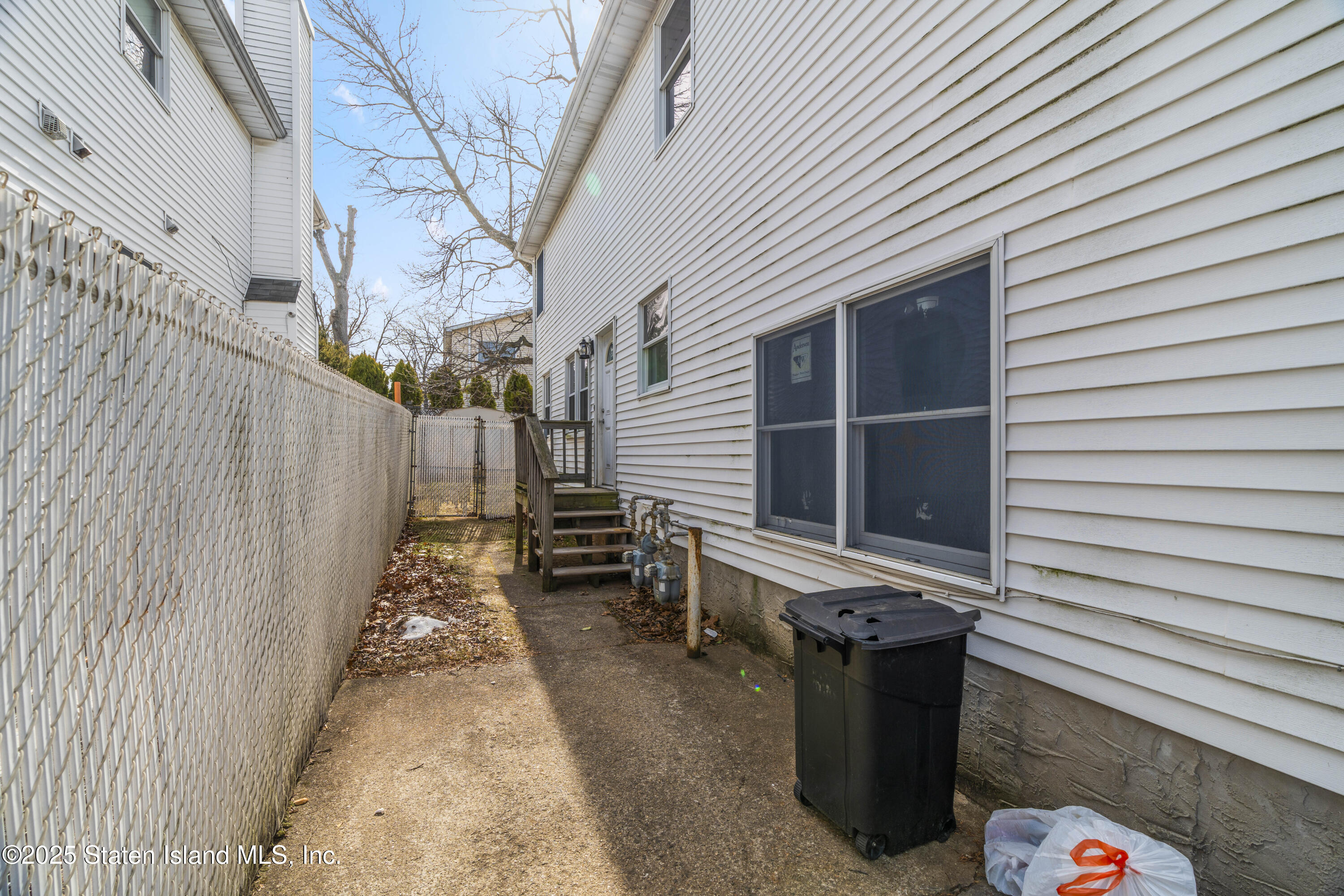 18 Serrell Avenue