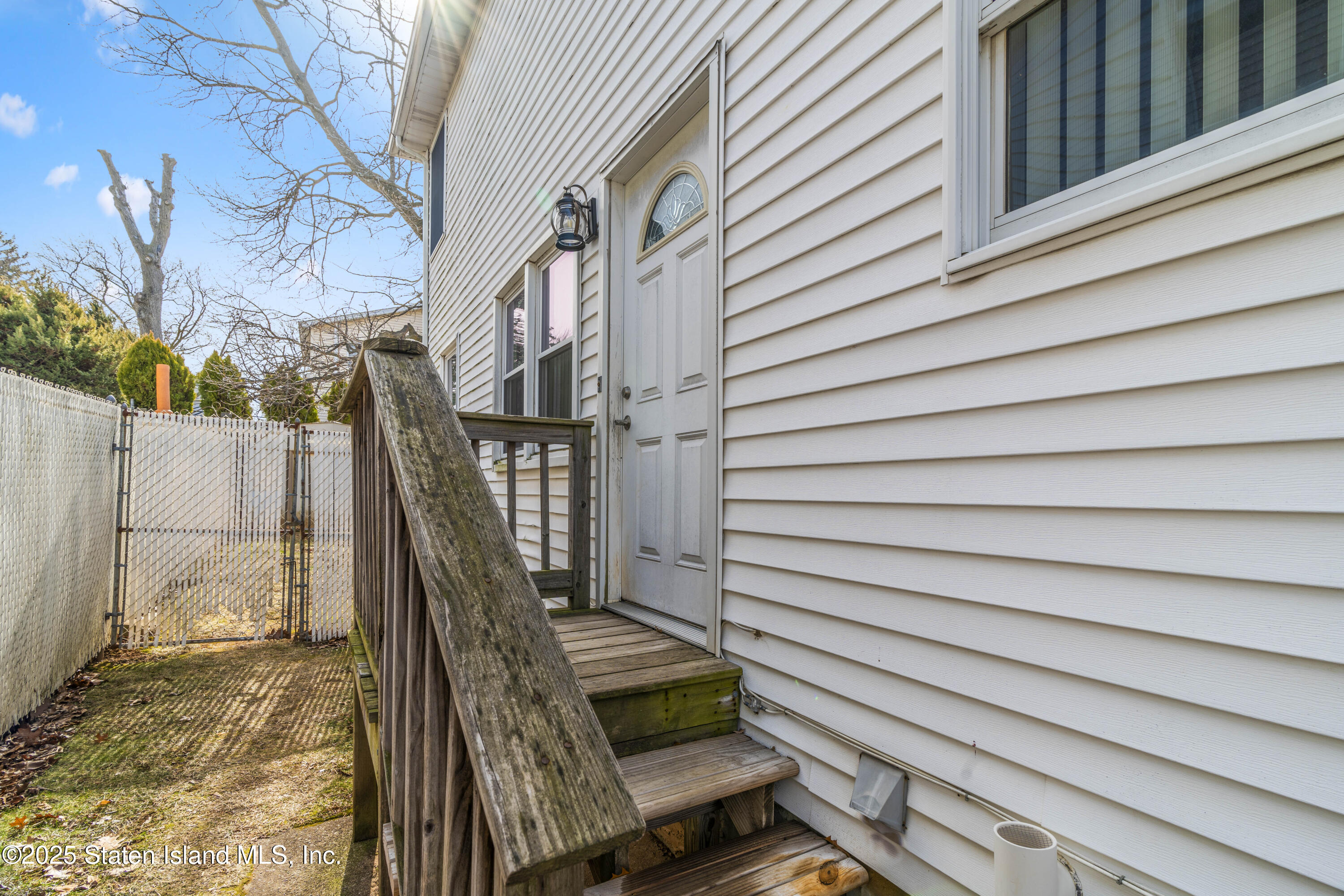 18 Serrell Avenue