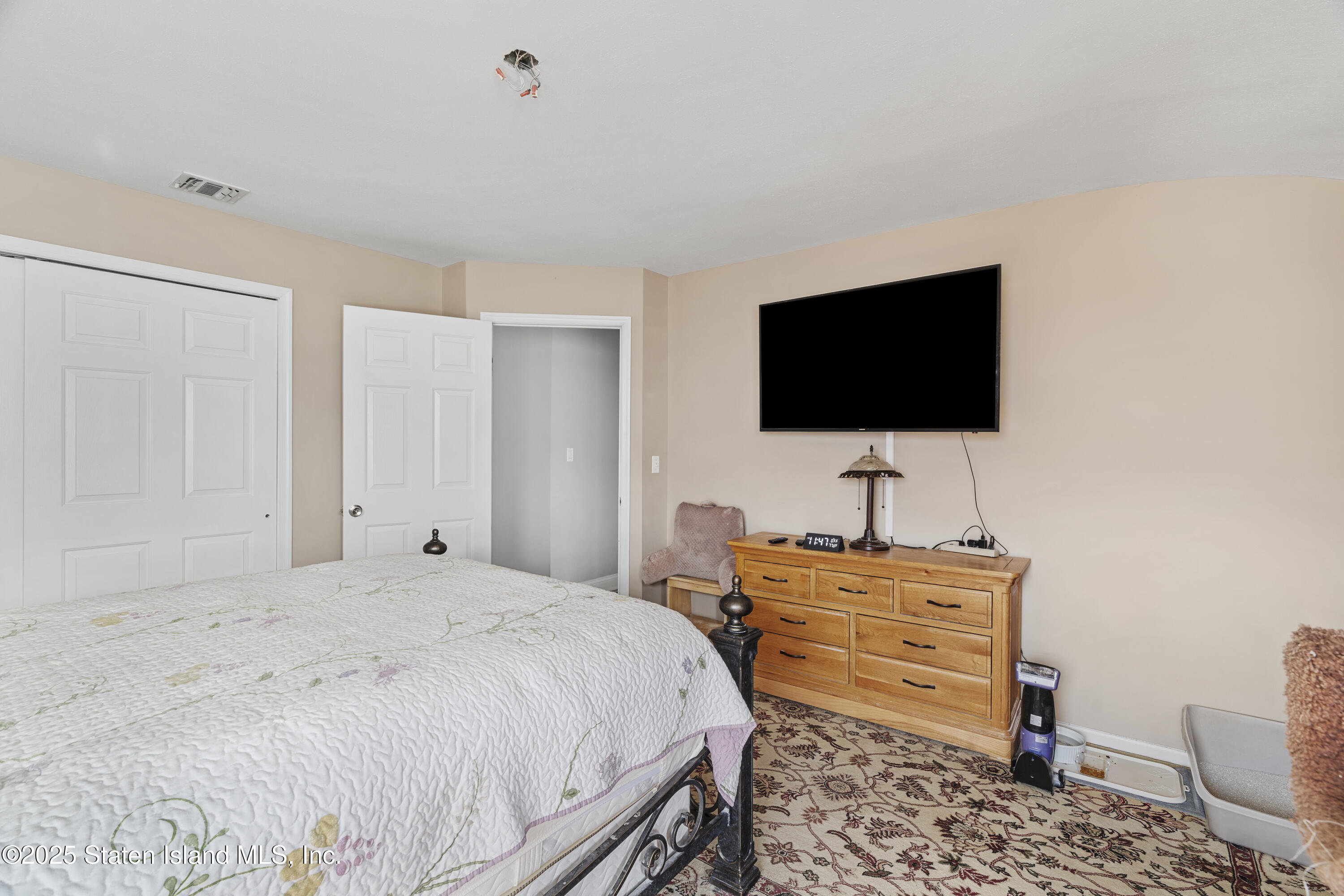18 Serrell Avenue
