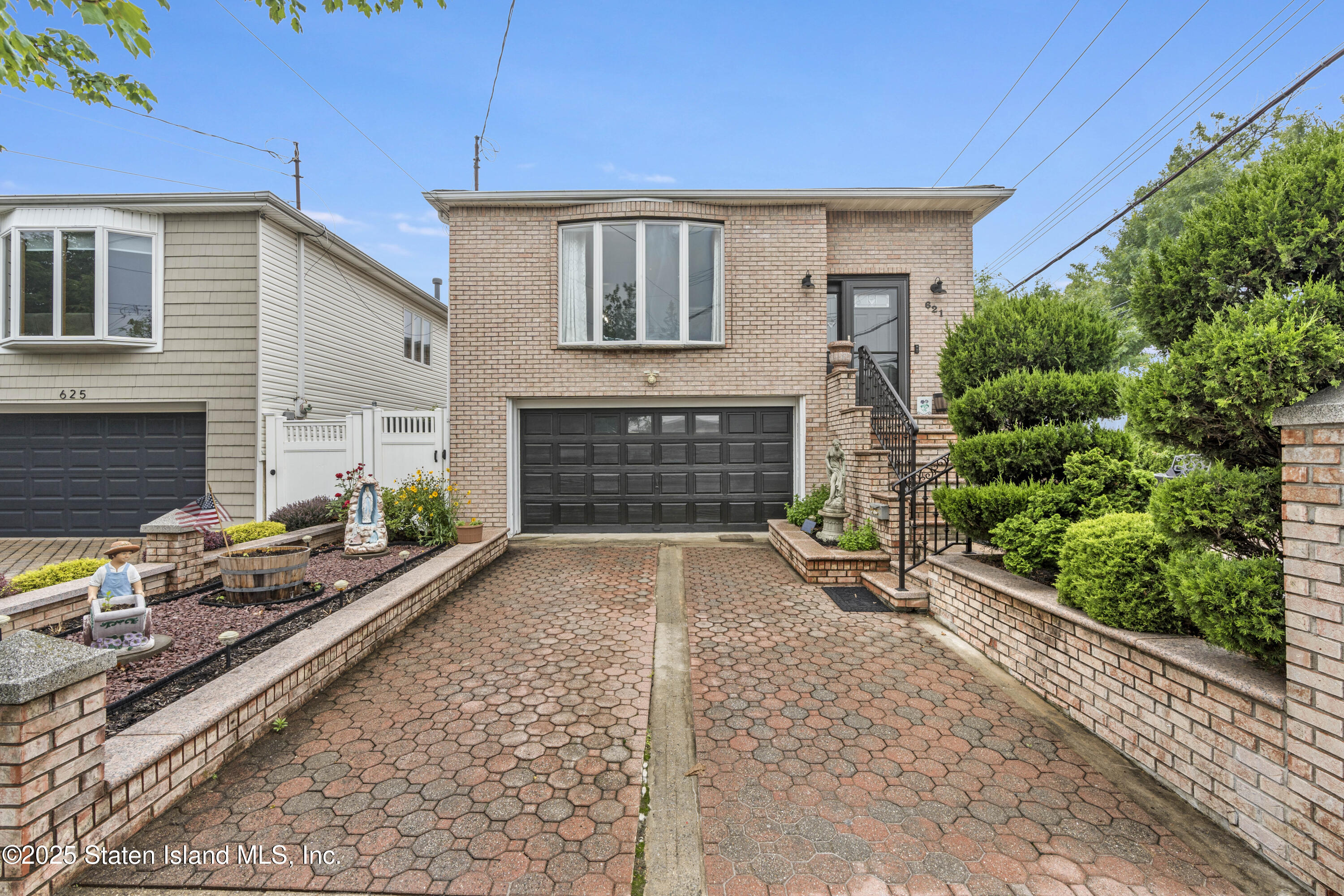 621 Barlow Avenue
