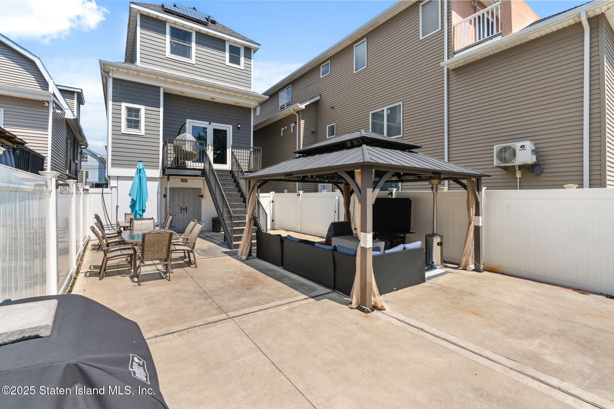198 Wiman Avenue