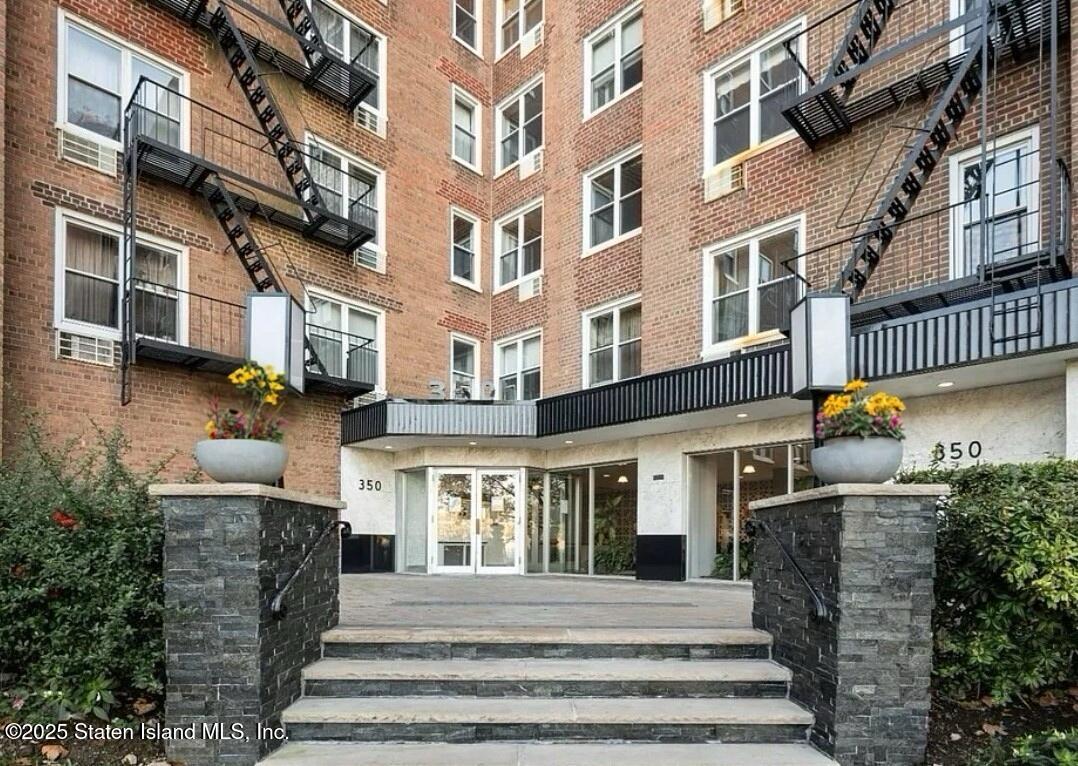 350 Richmond Terrace, 1h