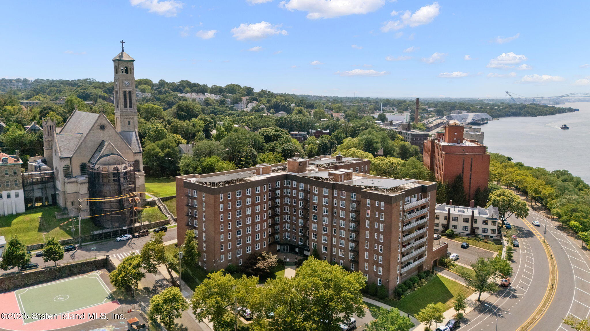 350 Richmond Terrace, 1h