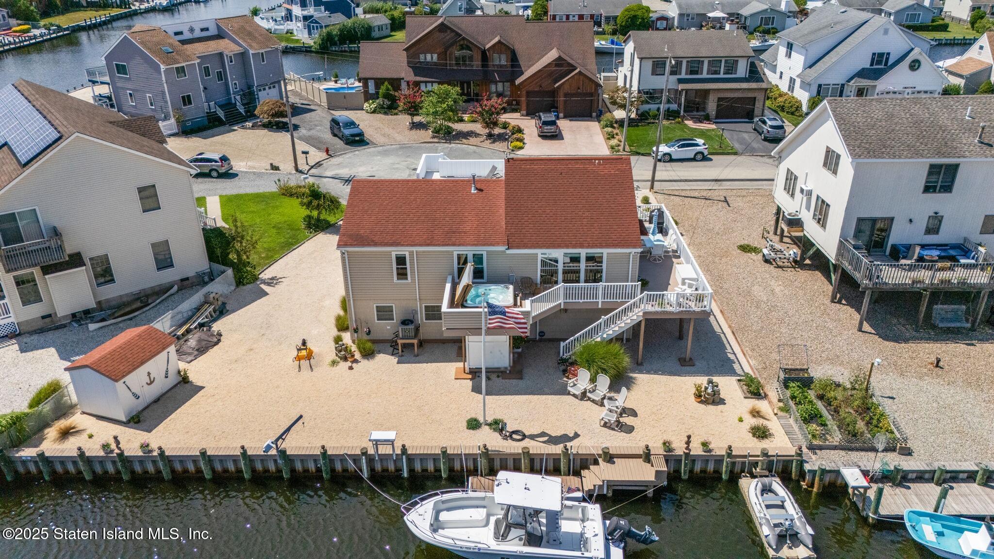 1011 Neosho Drive