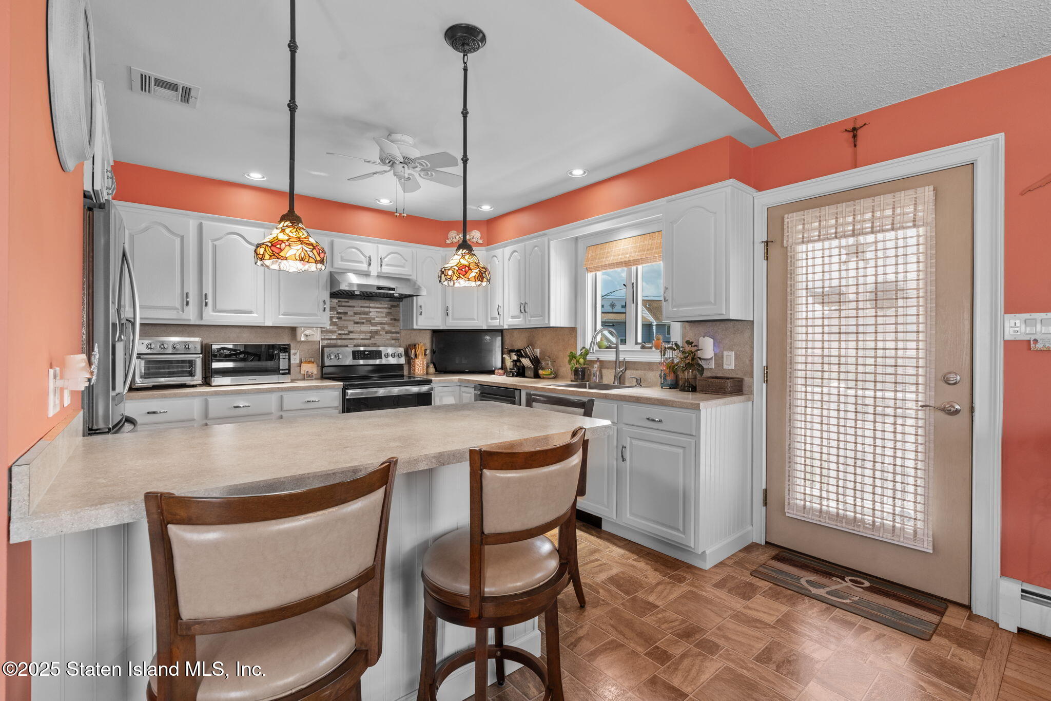 1011 Neosho Drive