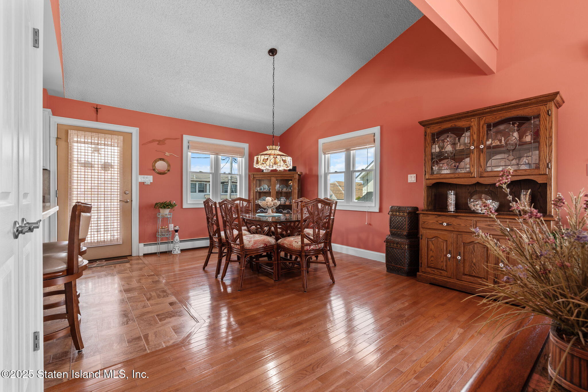 1011 Neosho Drive