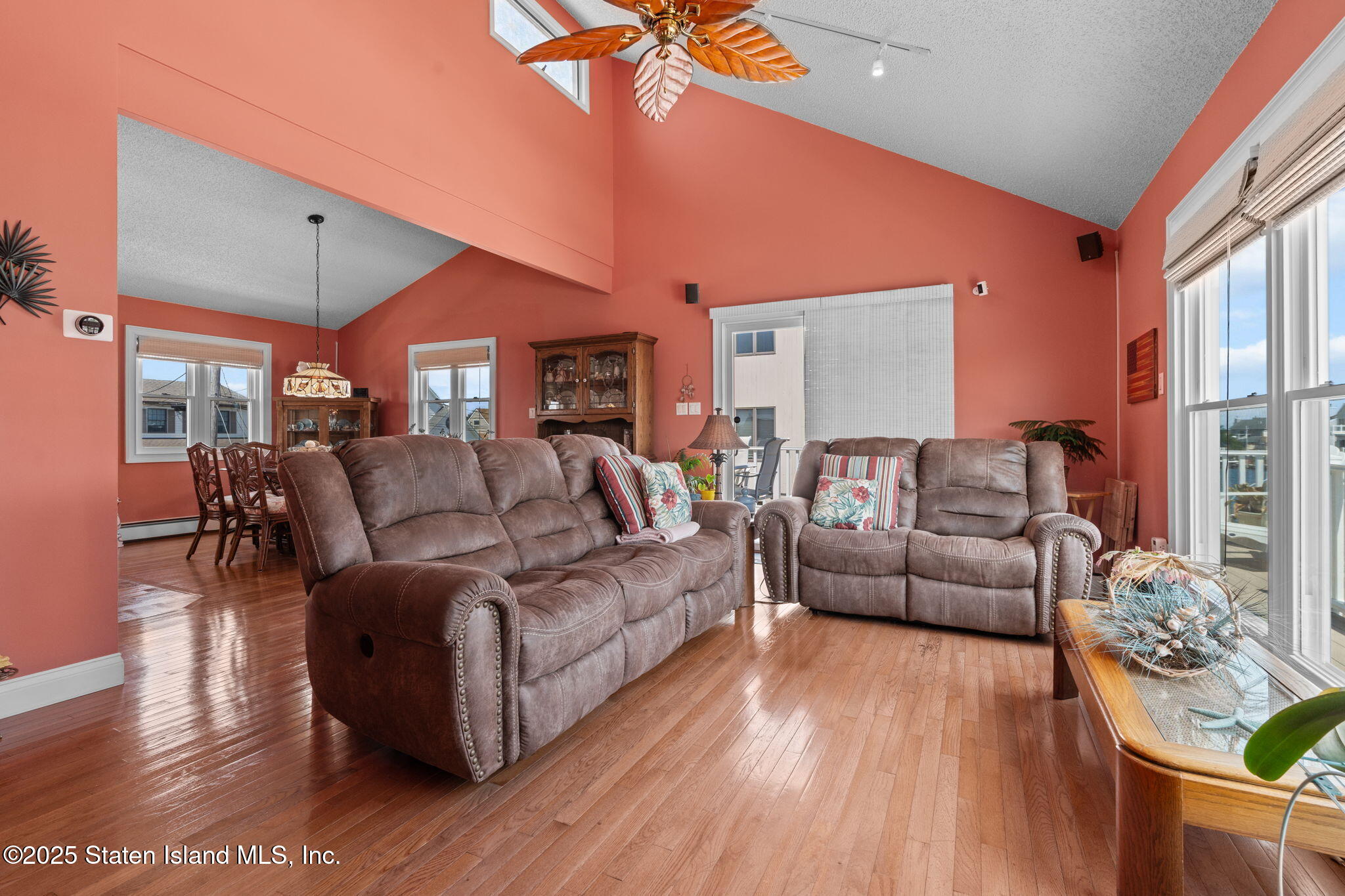 1011 Neosho Drive