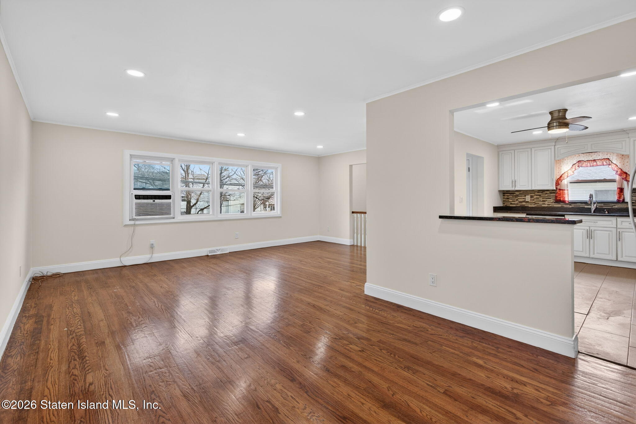 3542 Richmond Avenue