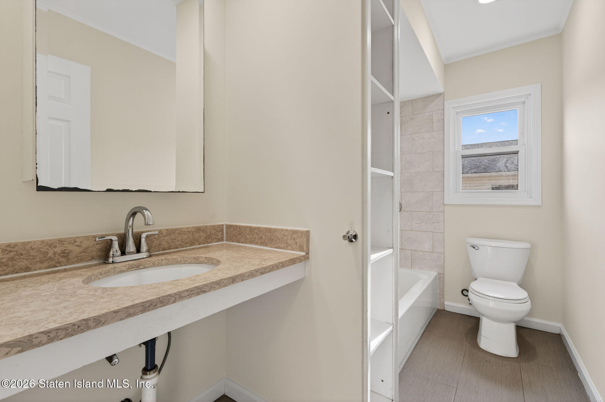 3542 Richmond Avenue