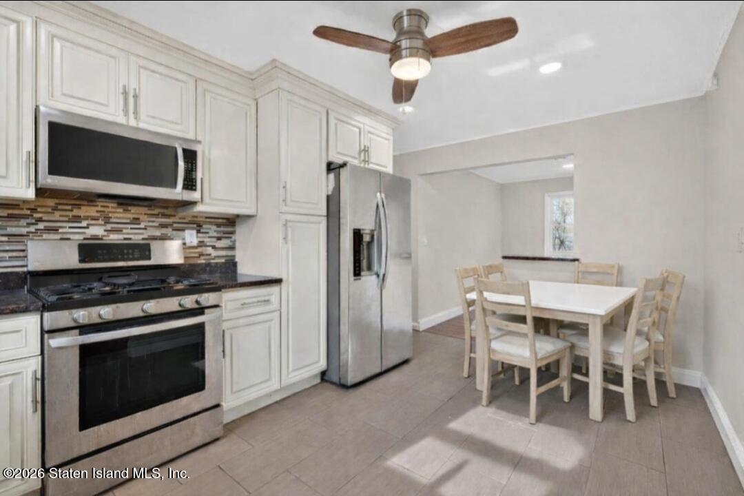 3542 Richmond Avenue