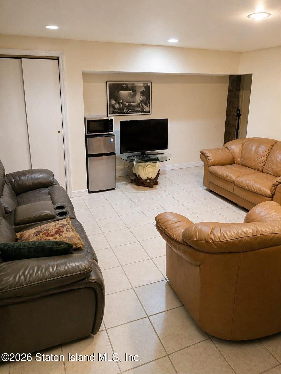 9459 Plattwood Avenue