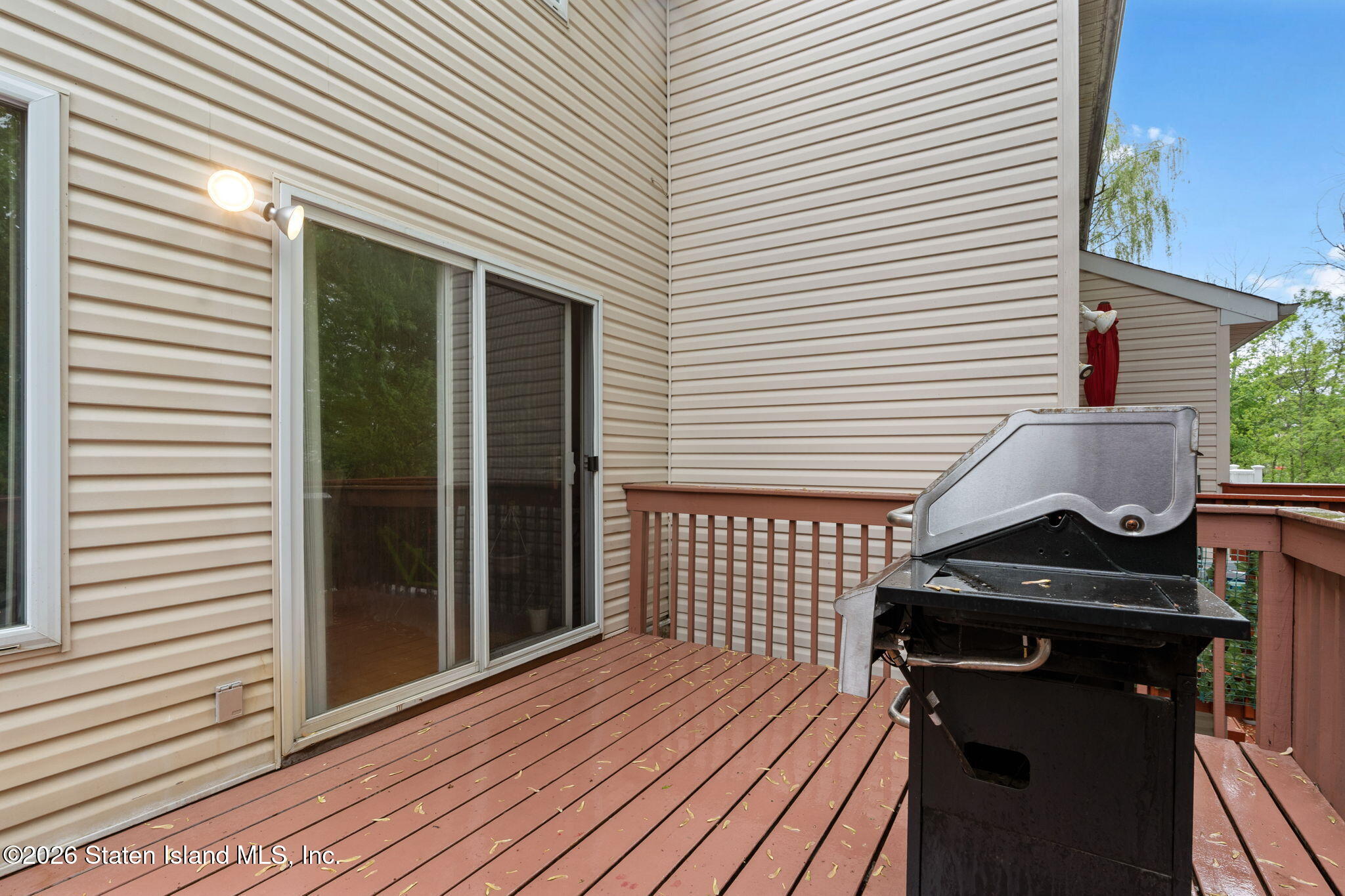 1319 Rockland Avenue