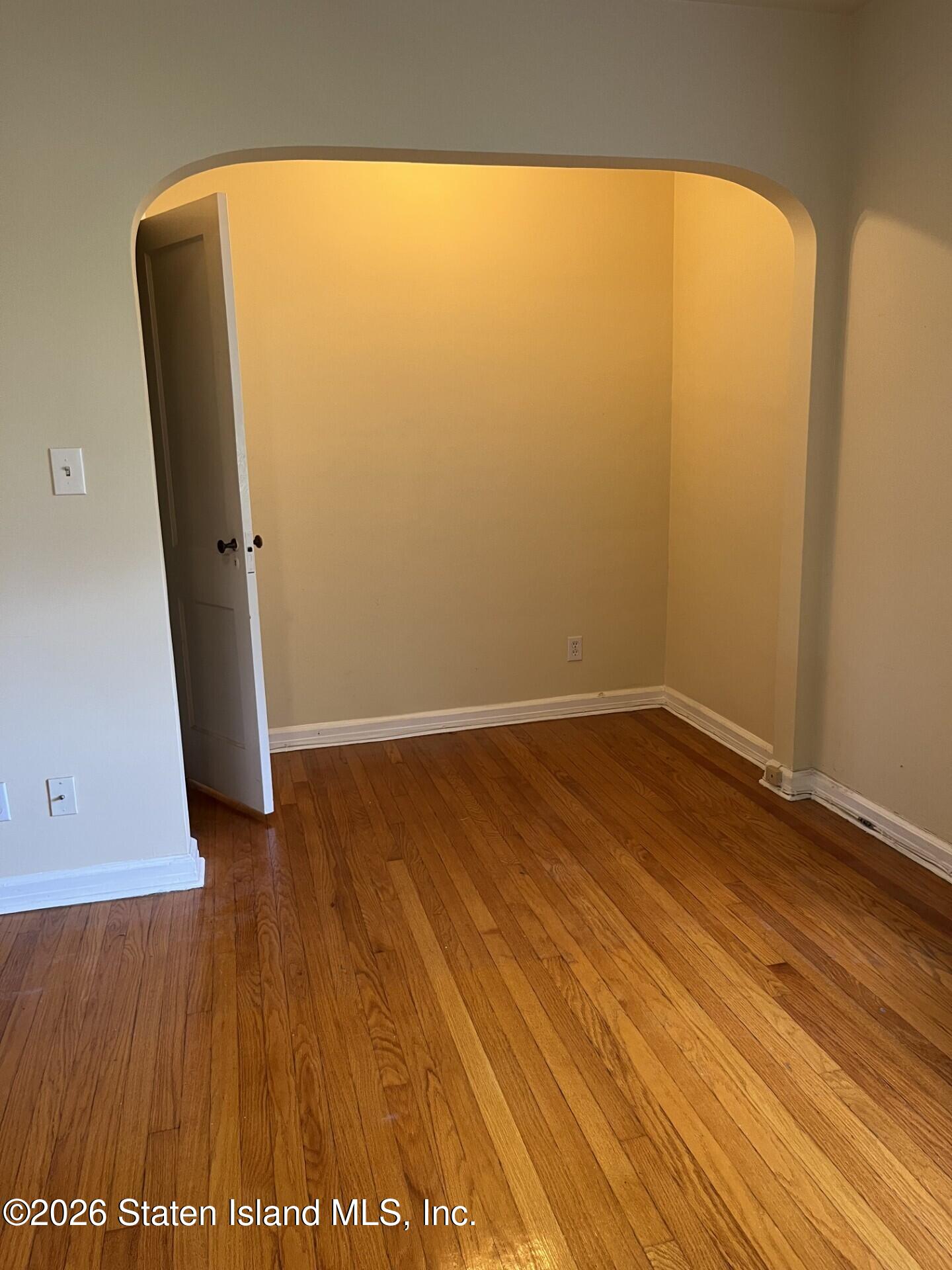 935 Castleton Avenue
