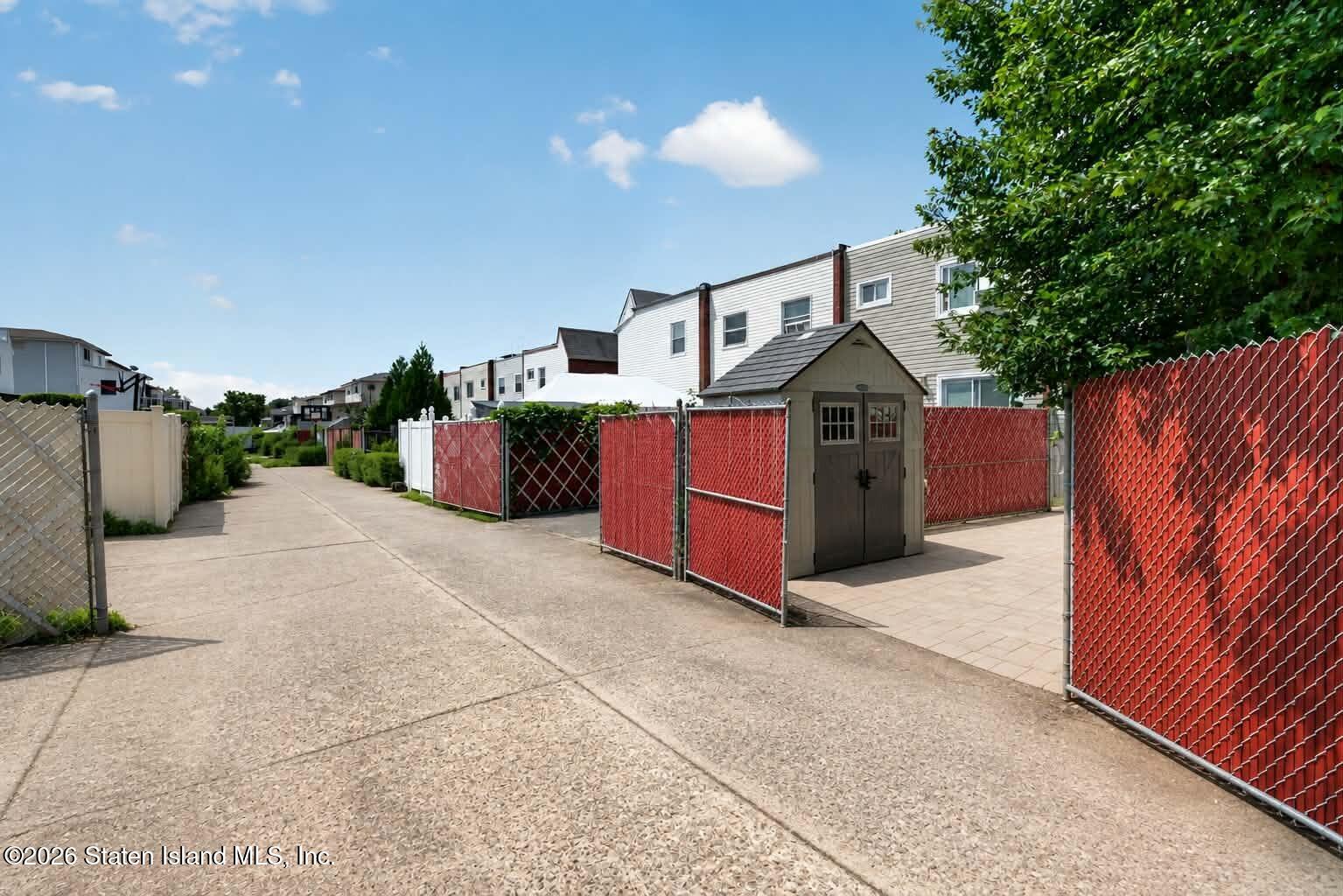 5 Morgan Lane