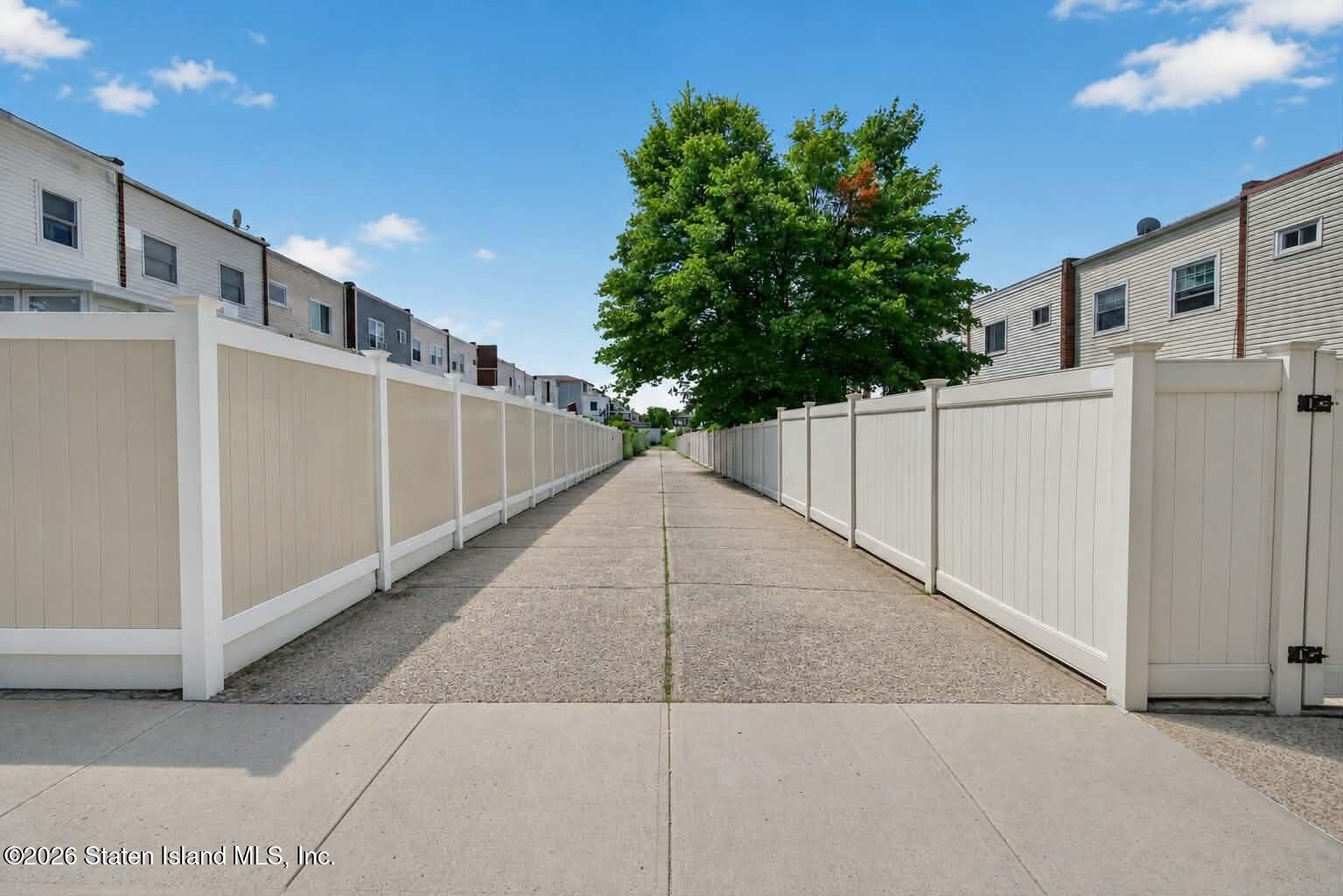 5 Morgan Lane