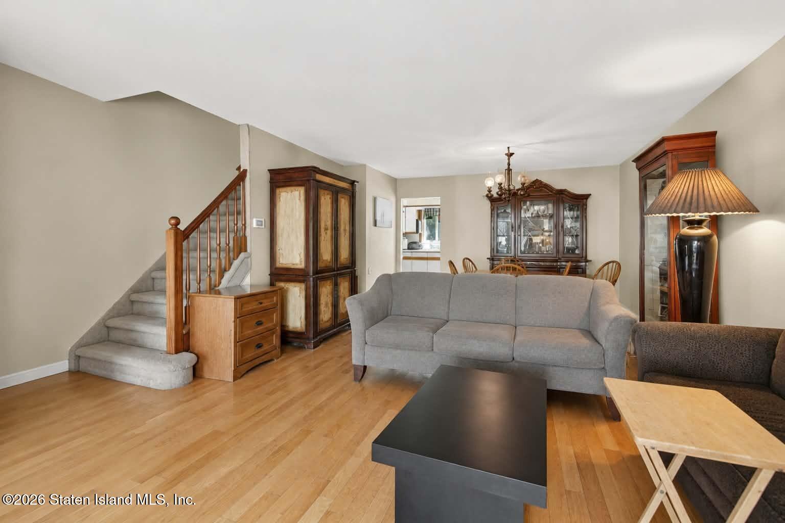 5 Morgan Lane