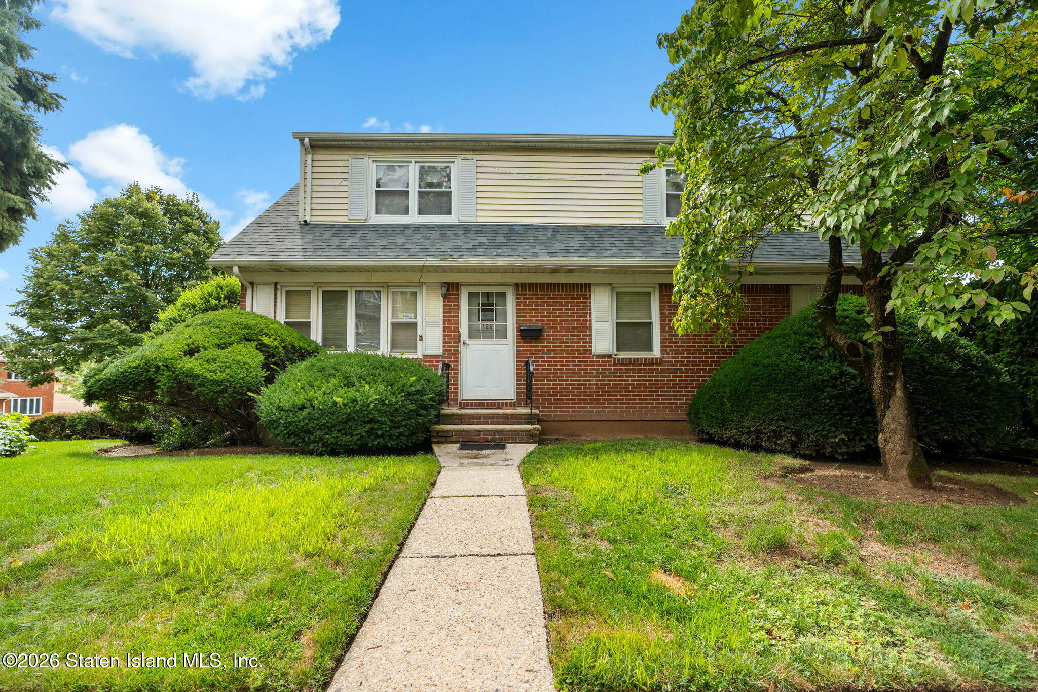 126 Grand Avenue