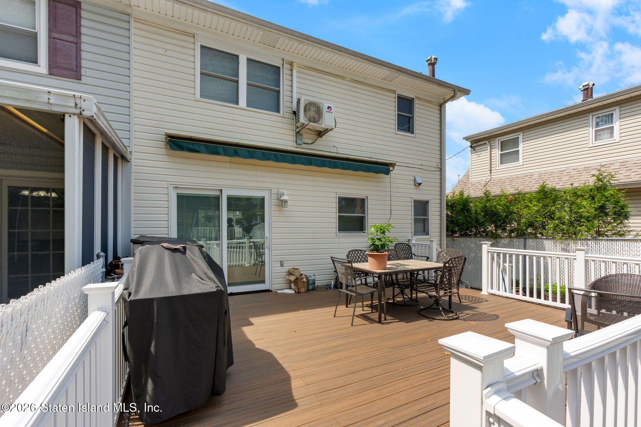 17 Lindenwood Road