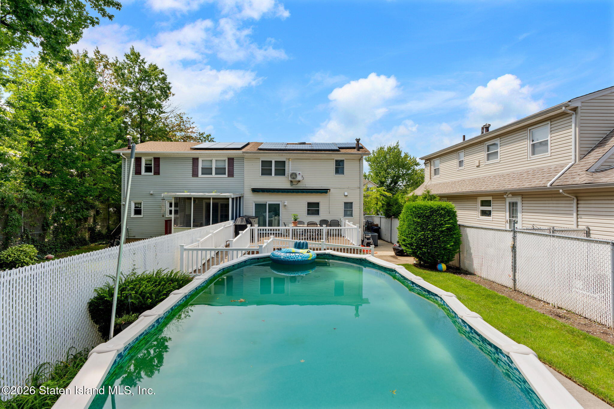 17 Lindenwood Road