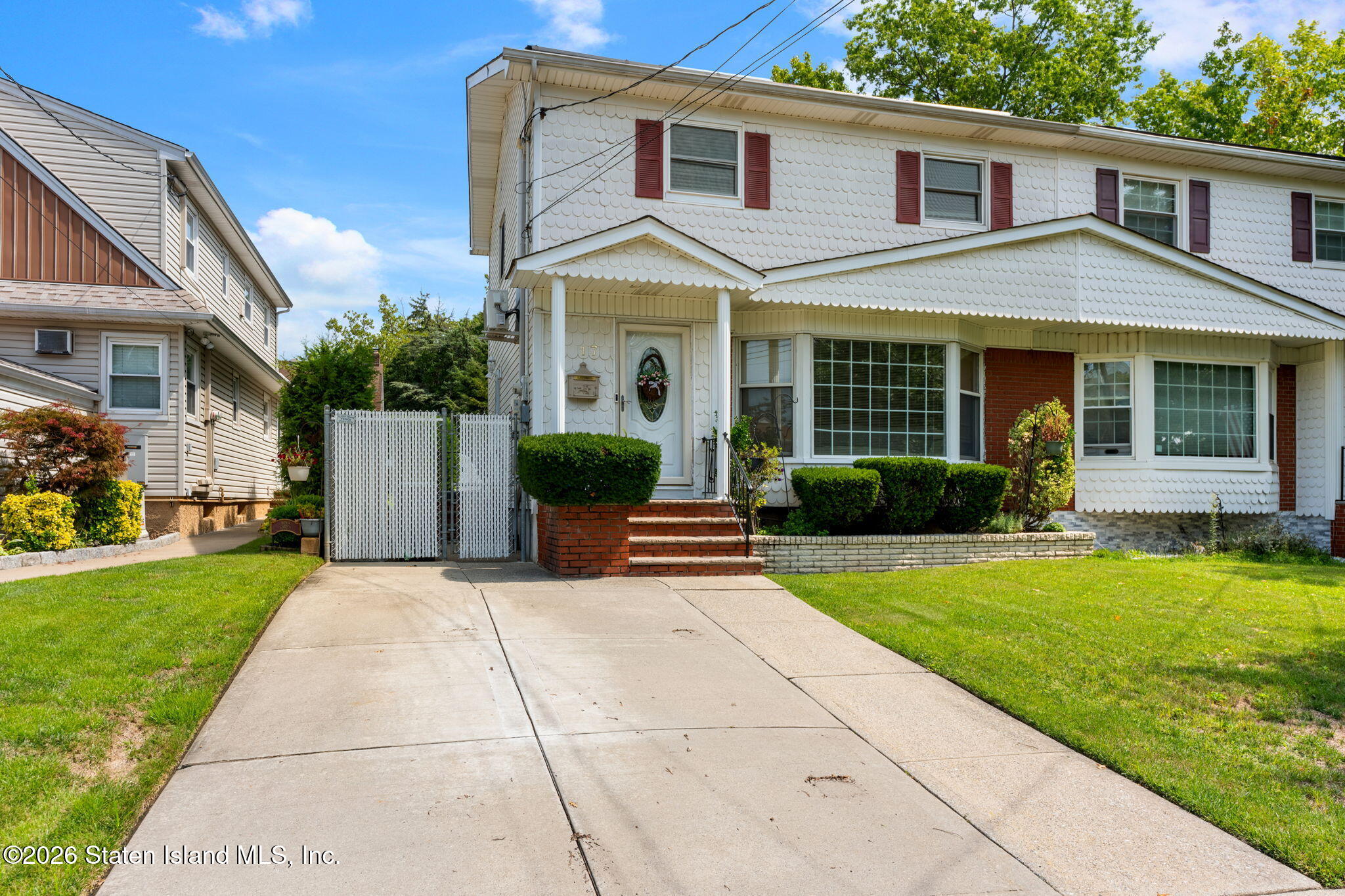 17 Lindenwood Road