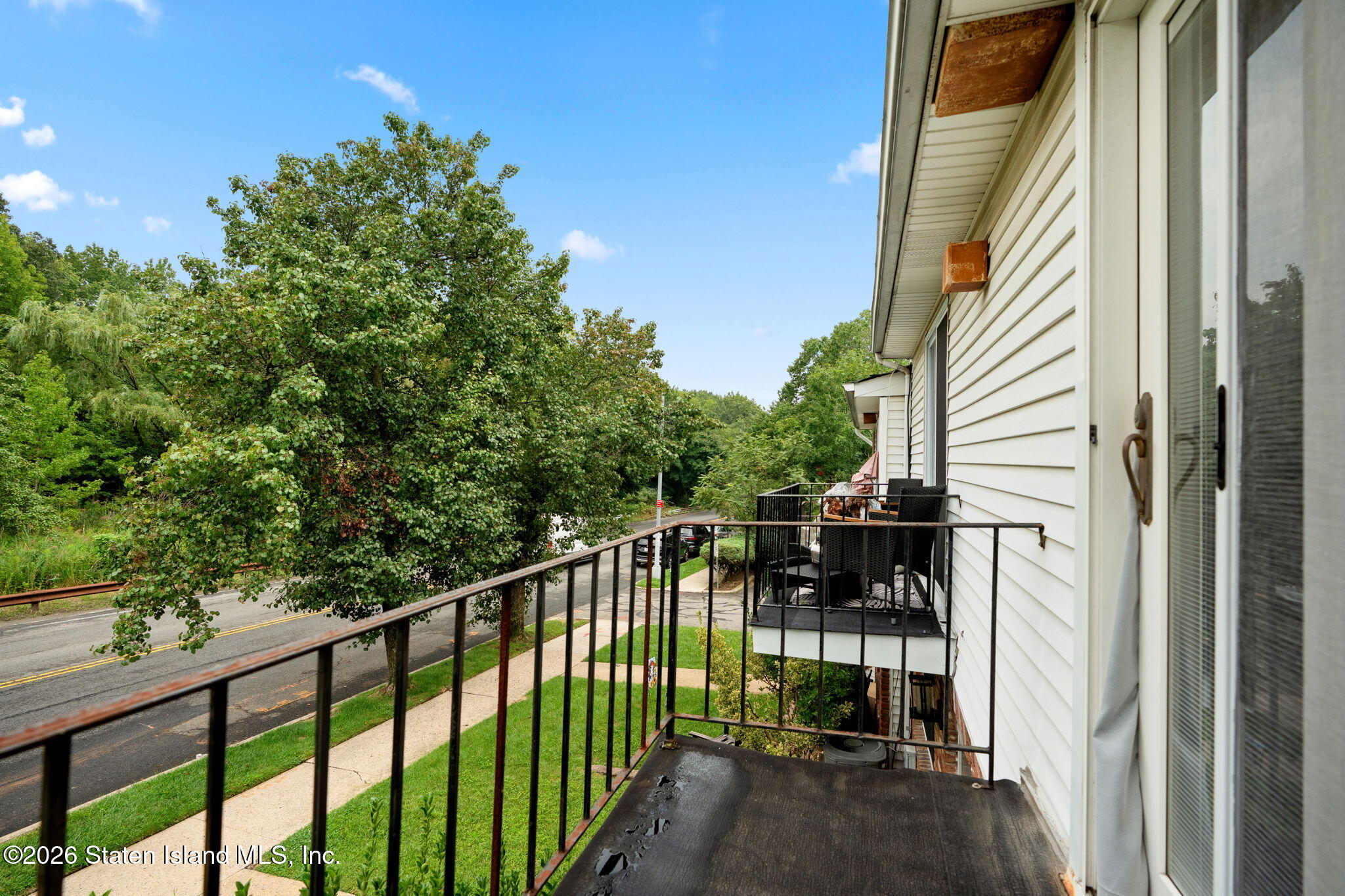 1728 Forest Hill Road