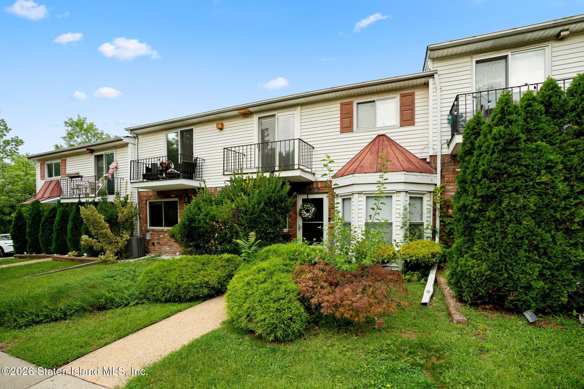 1728 Forest Hill Road