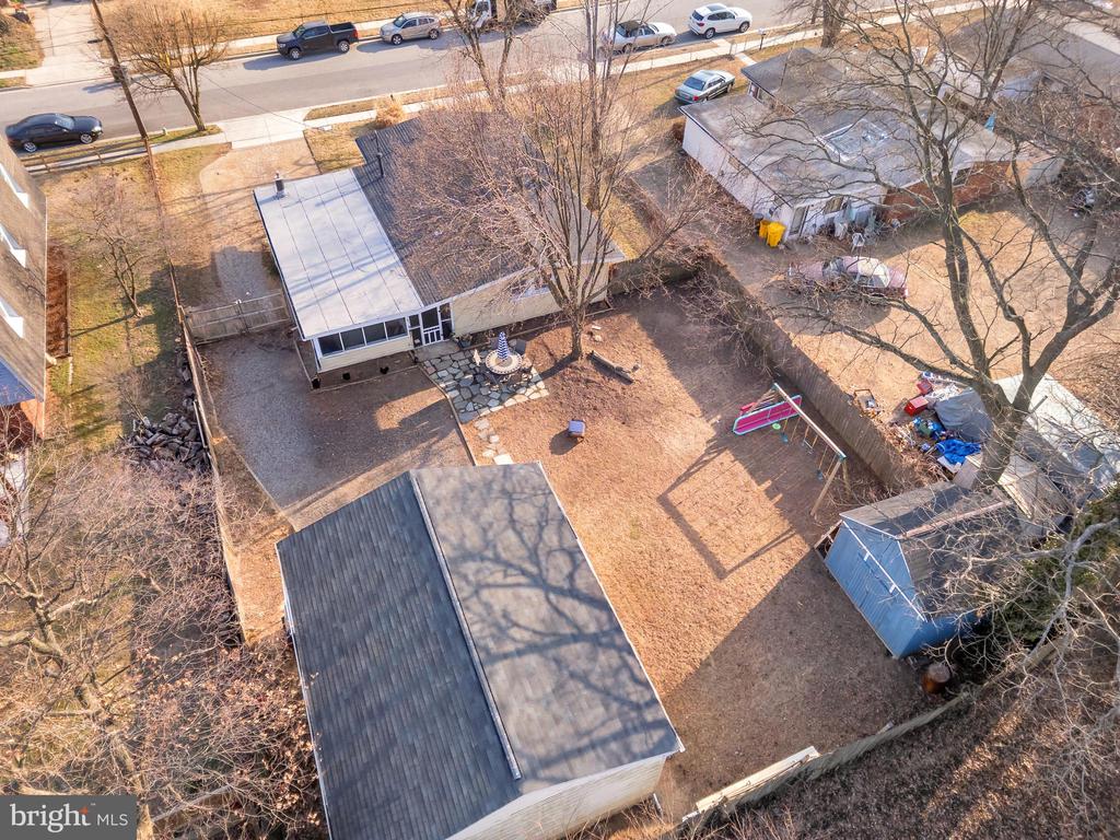 302 Gloucester Dr