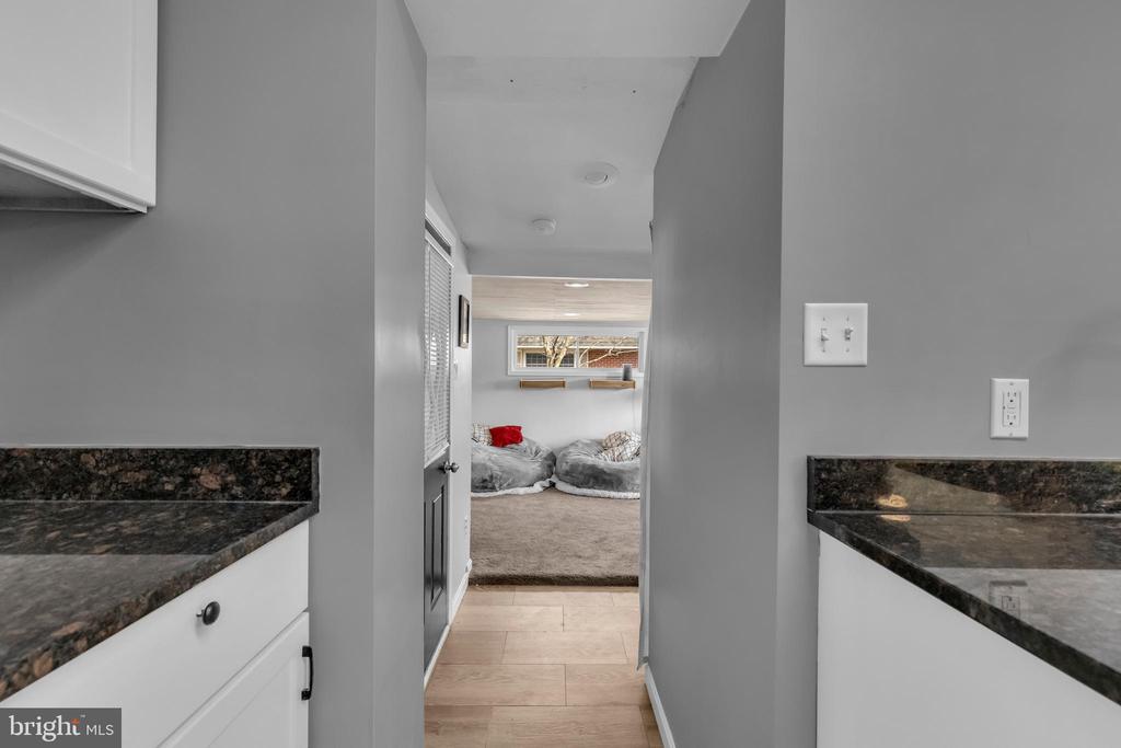 302 Gloucester Dr