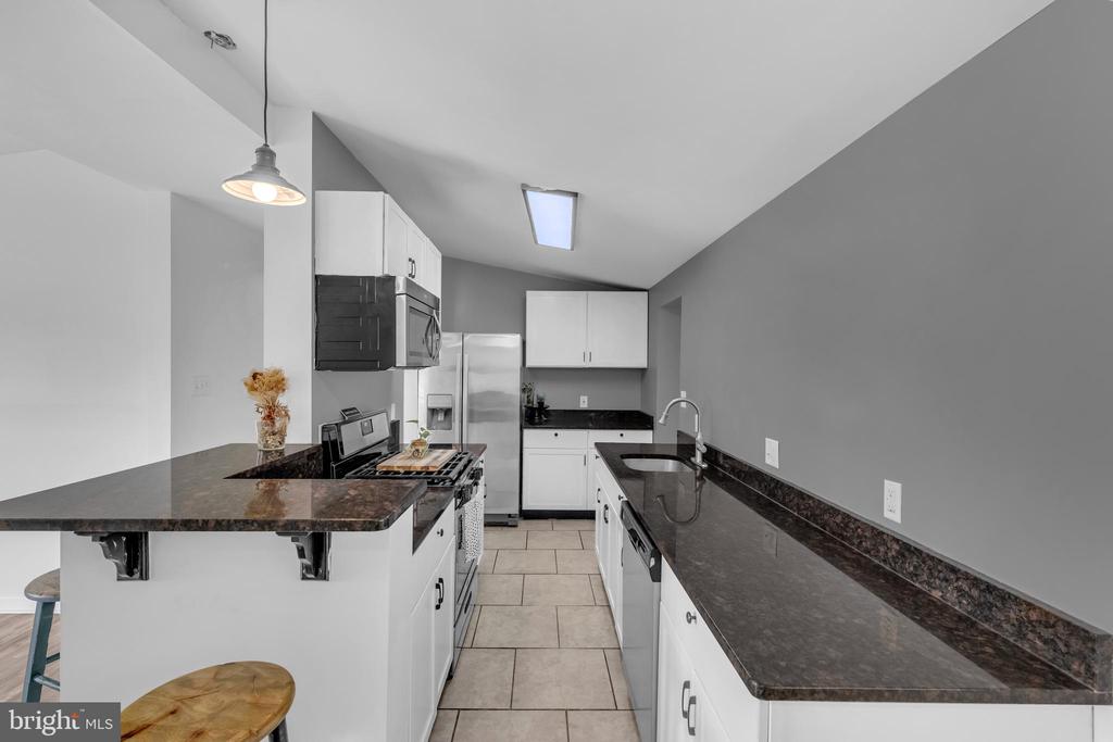 302 Gloucester Dr