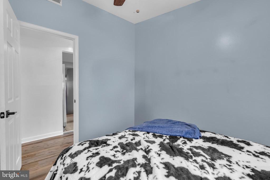 302 Gloucester Dr